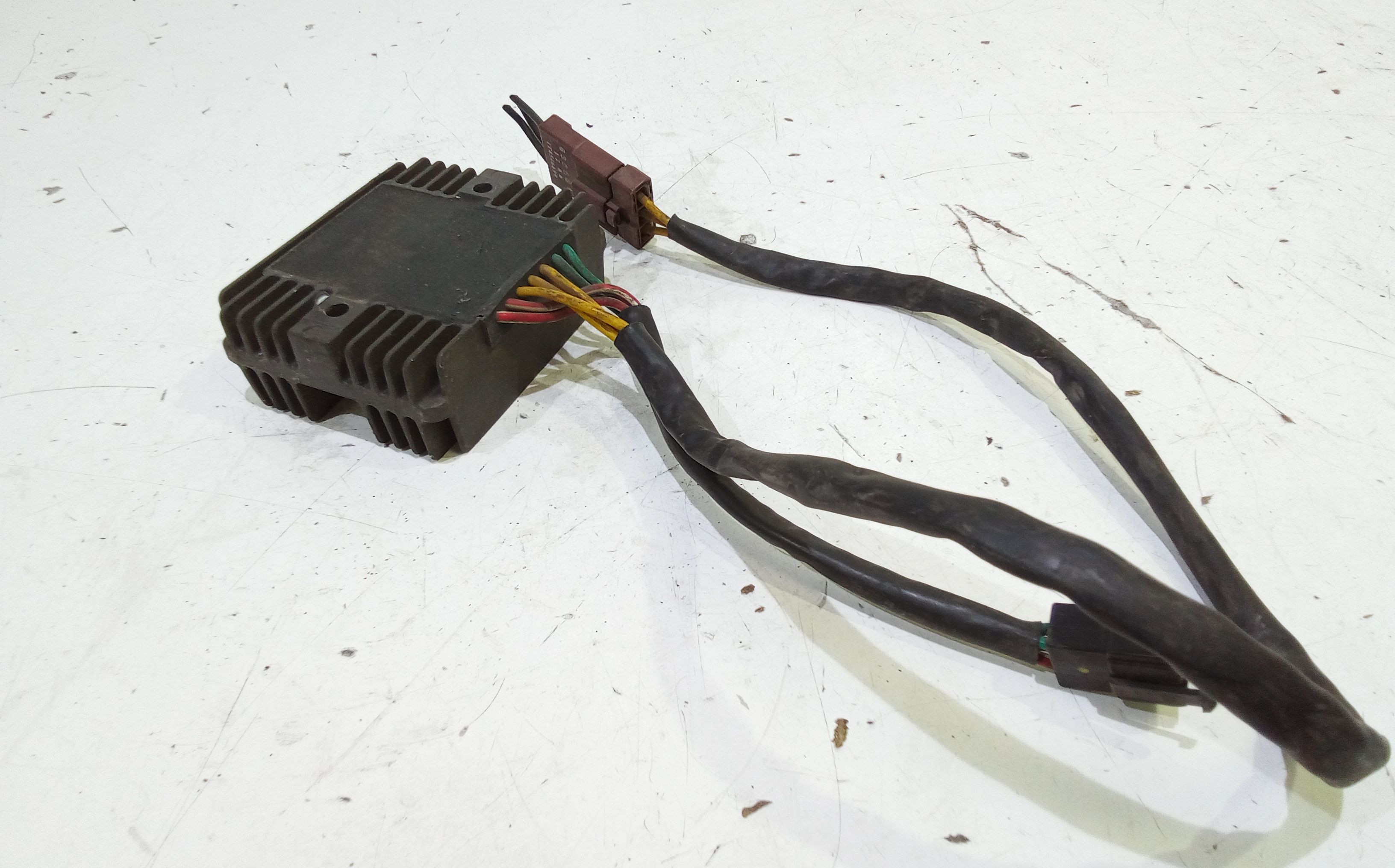 Regolatore tensione Aprilia Scarabeo 100