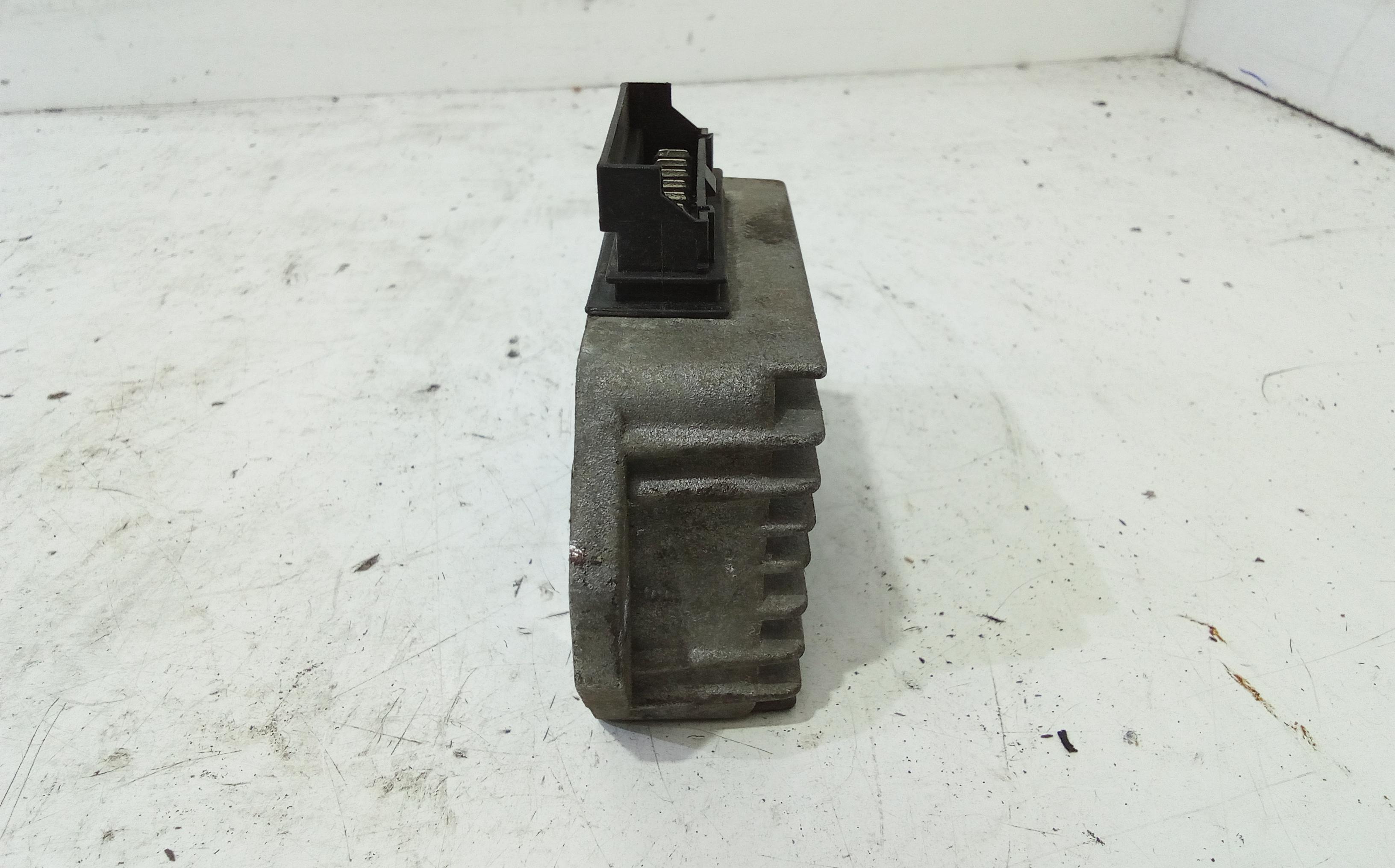 Regolatore tensione PIAGGIO Liberty 50cc 2T (97>99)