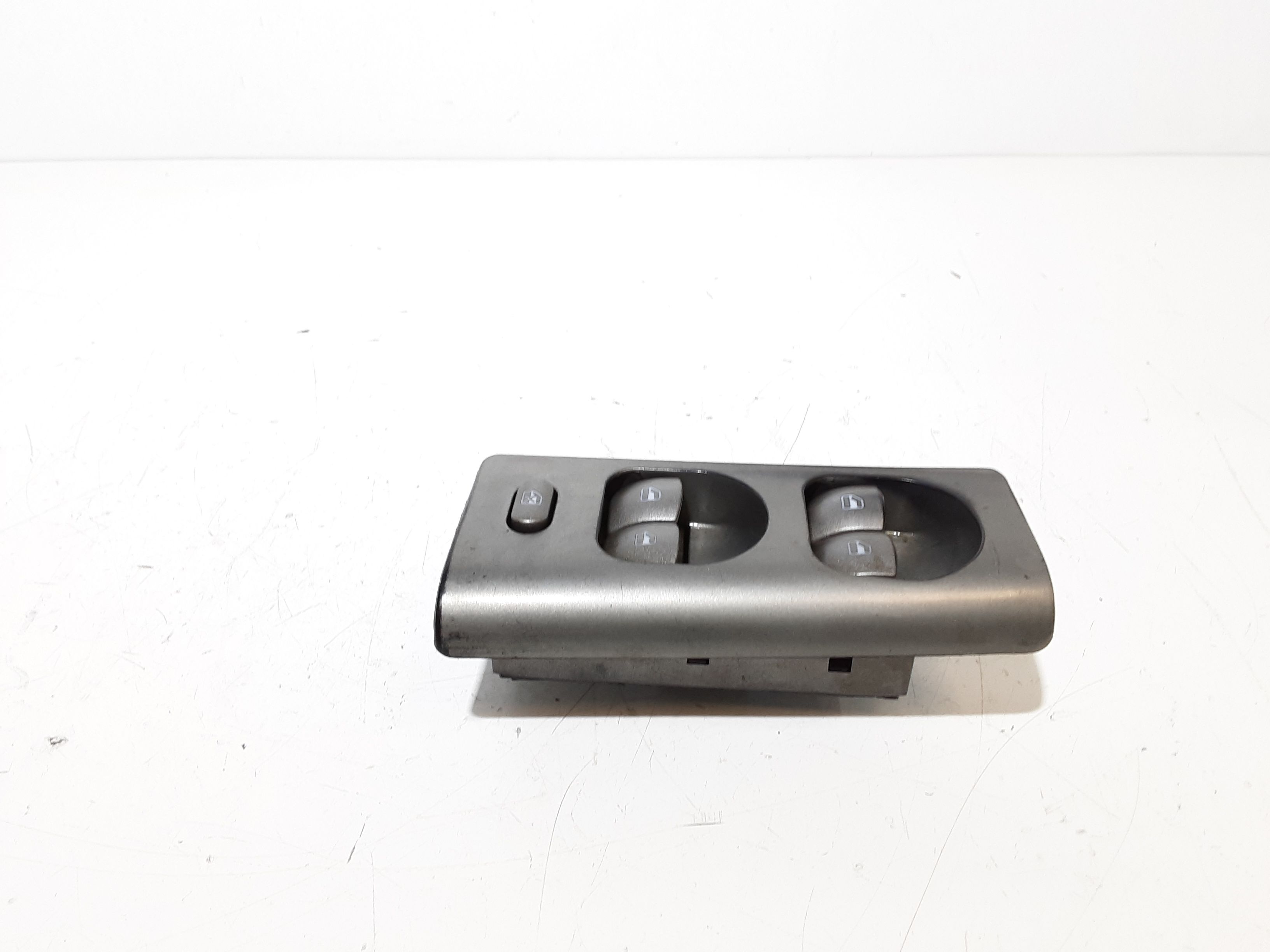 Pulsantiera Anteriore Sinistra Guida DR 2 1 Serie