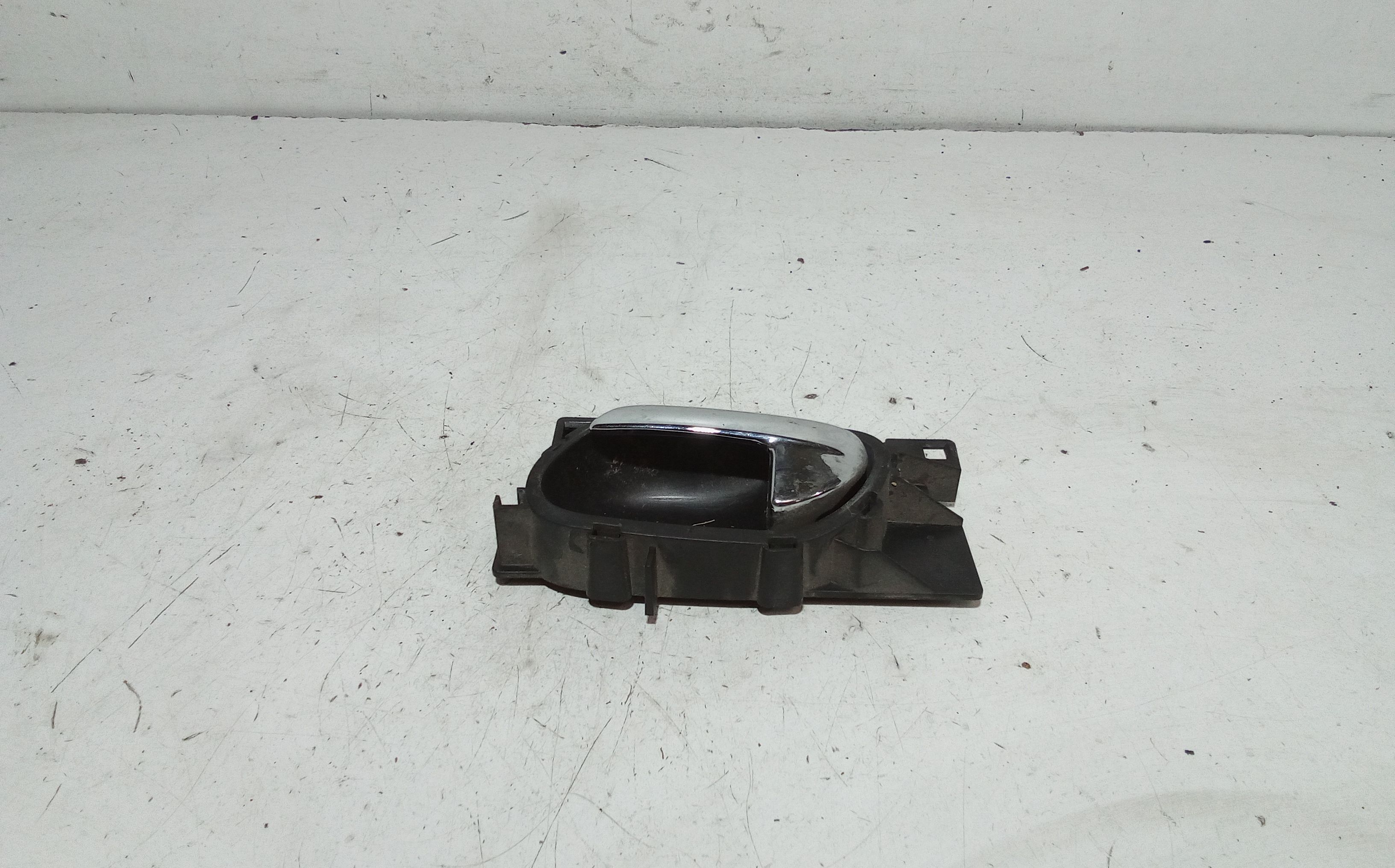Maniglia interna anteriore Sinistra PEUGEOT 407 S. Wagon