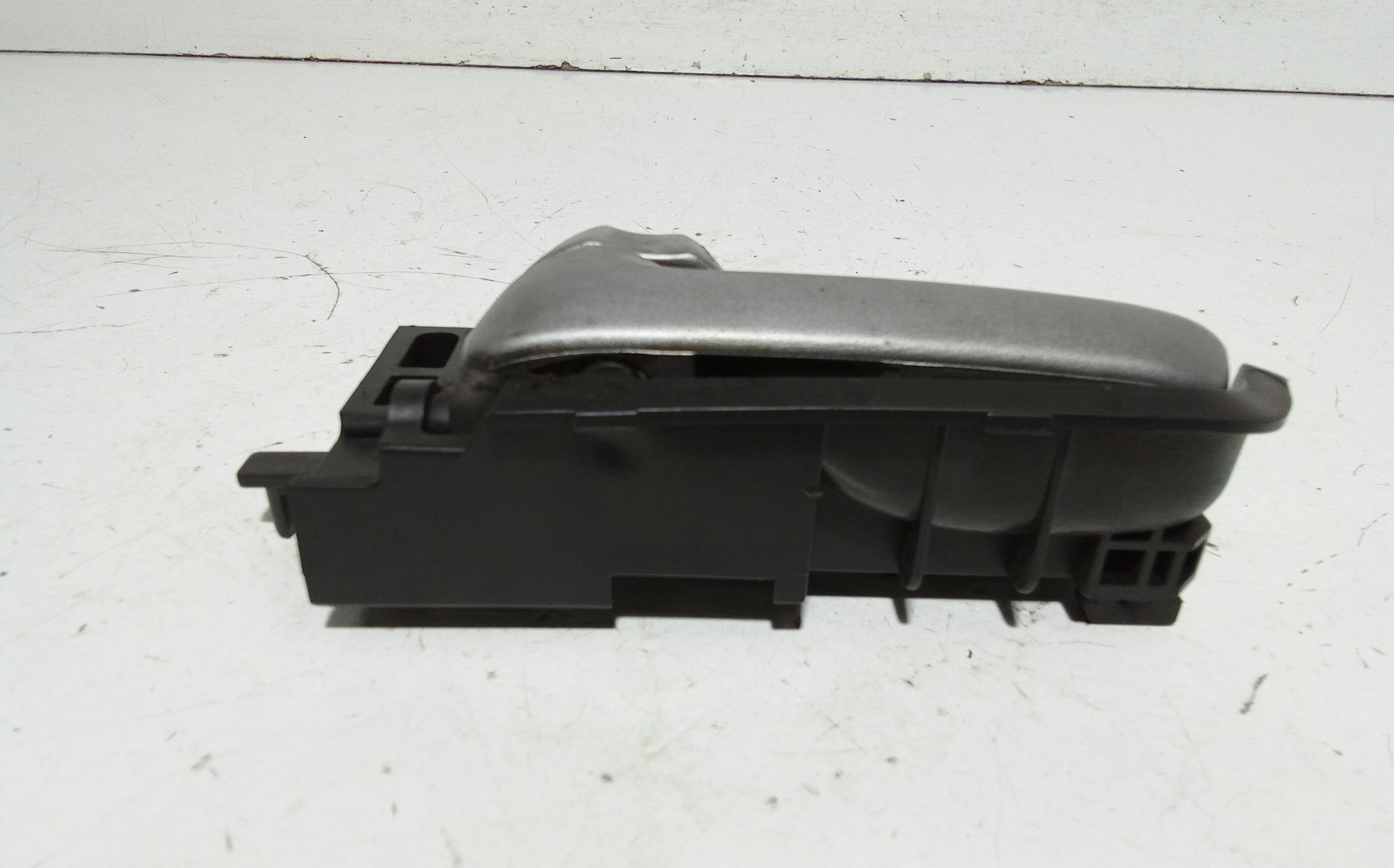 Maniglia interna anteriore Sinistra SUZUKI Swift 4 Serie (04>10)