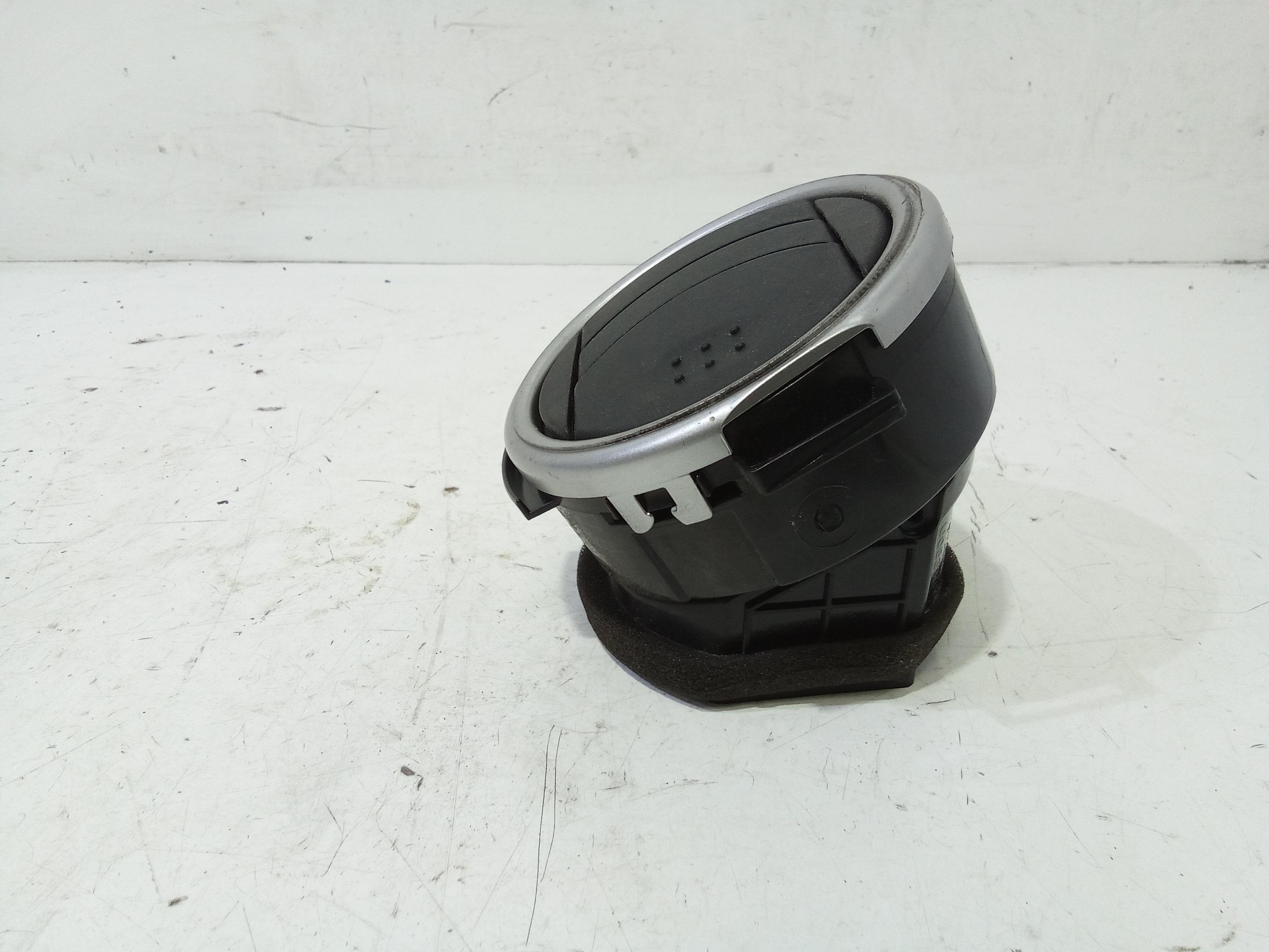 Bocchetta aria cruscotto lato guida HYUNDAI i10 2 Serie