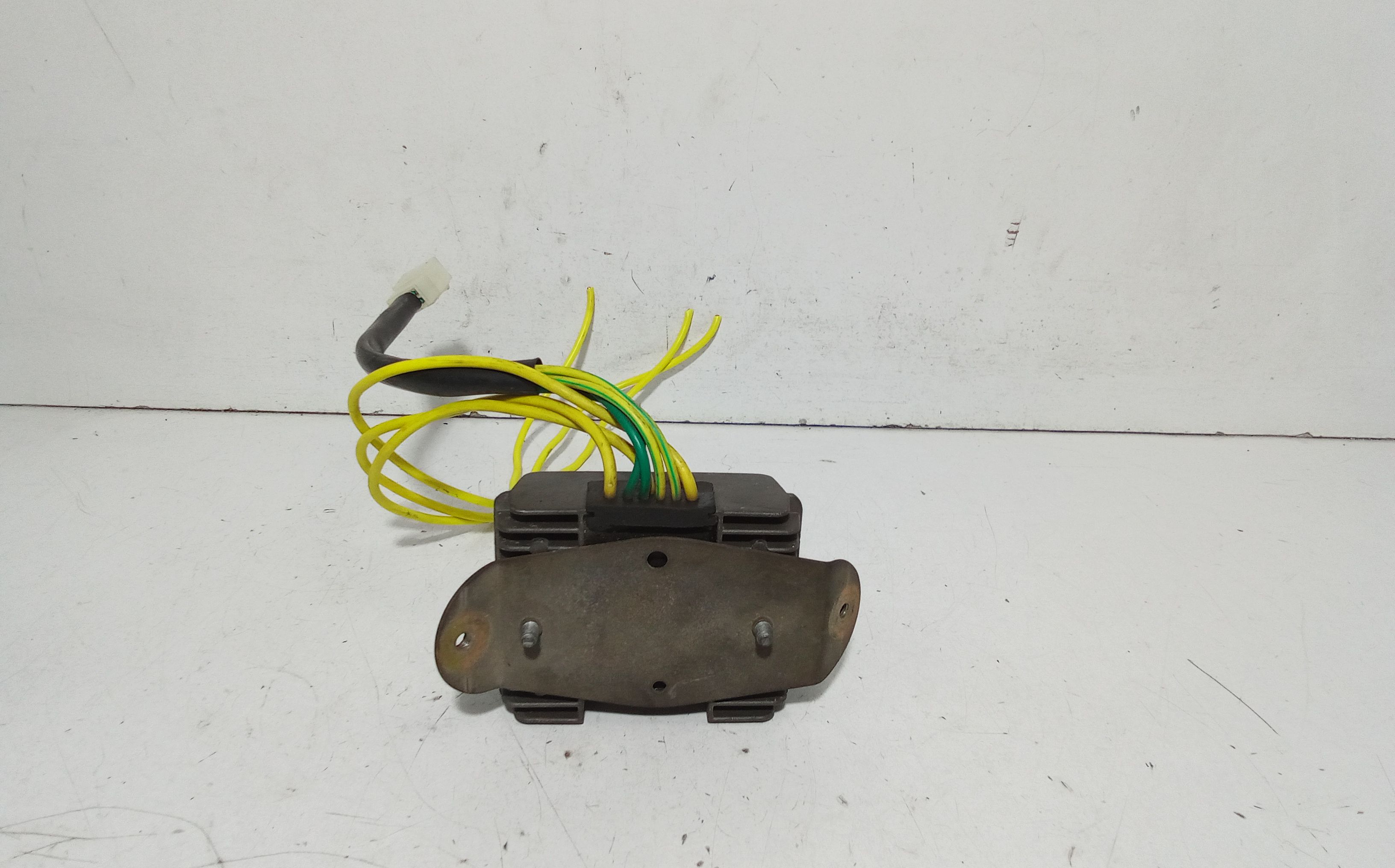 Regolatore di tensione PIAGGIO Beverly 500cc (02>06)