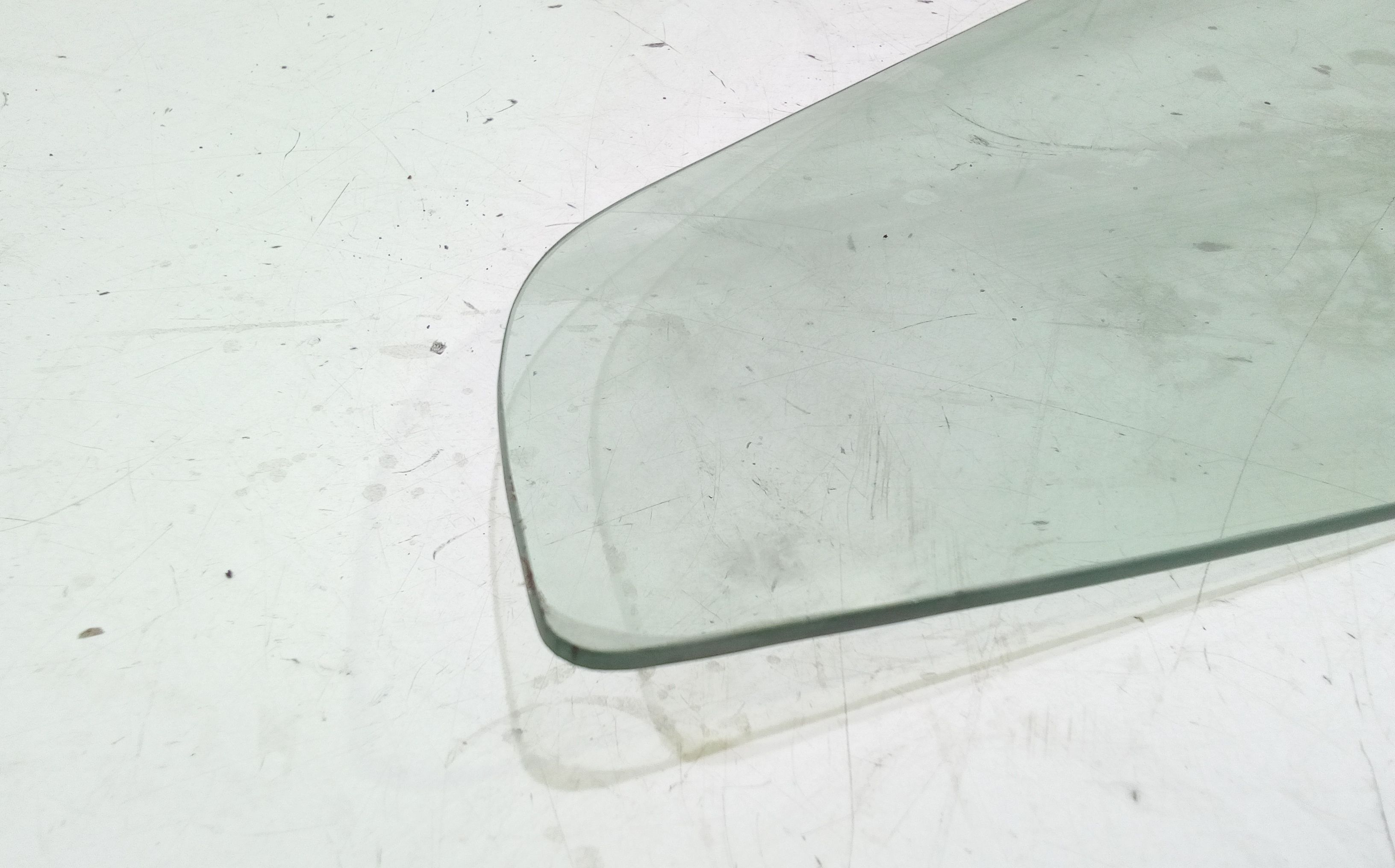 Vetro fisso posteriore DX passeggero RENAULT Clio Serie (90>93)