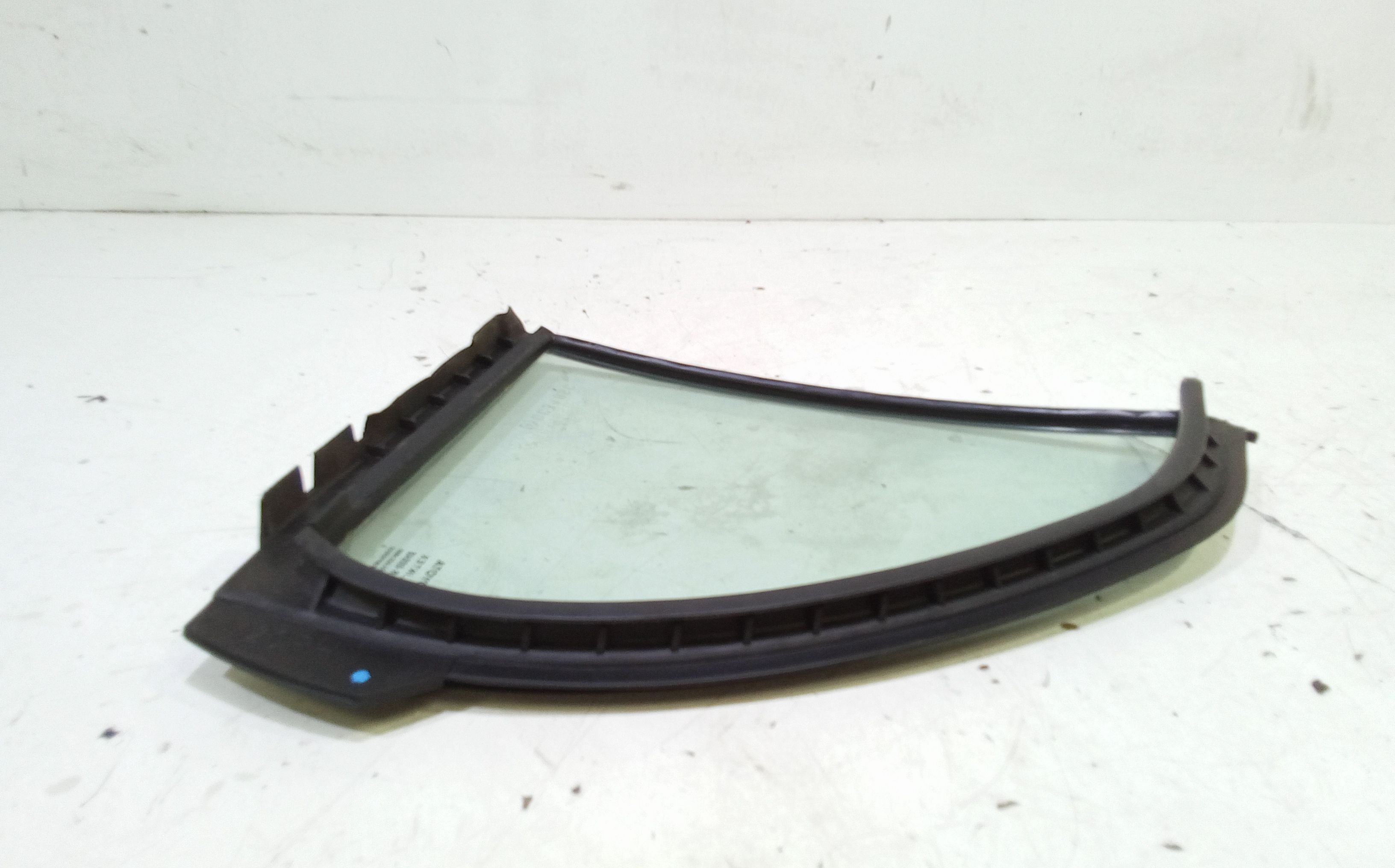 Vetro fisso posteriore DX passeggero TOYOTA Yaris Serie (05>08)