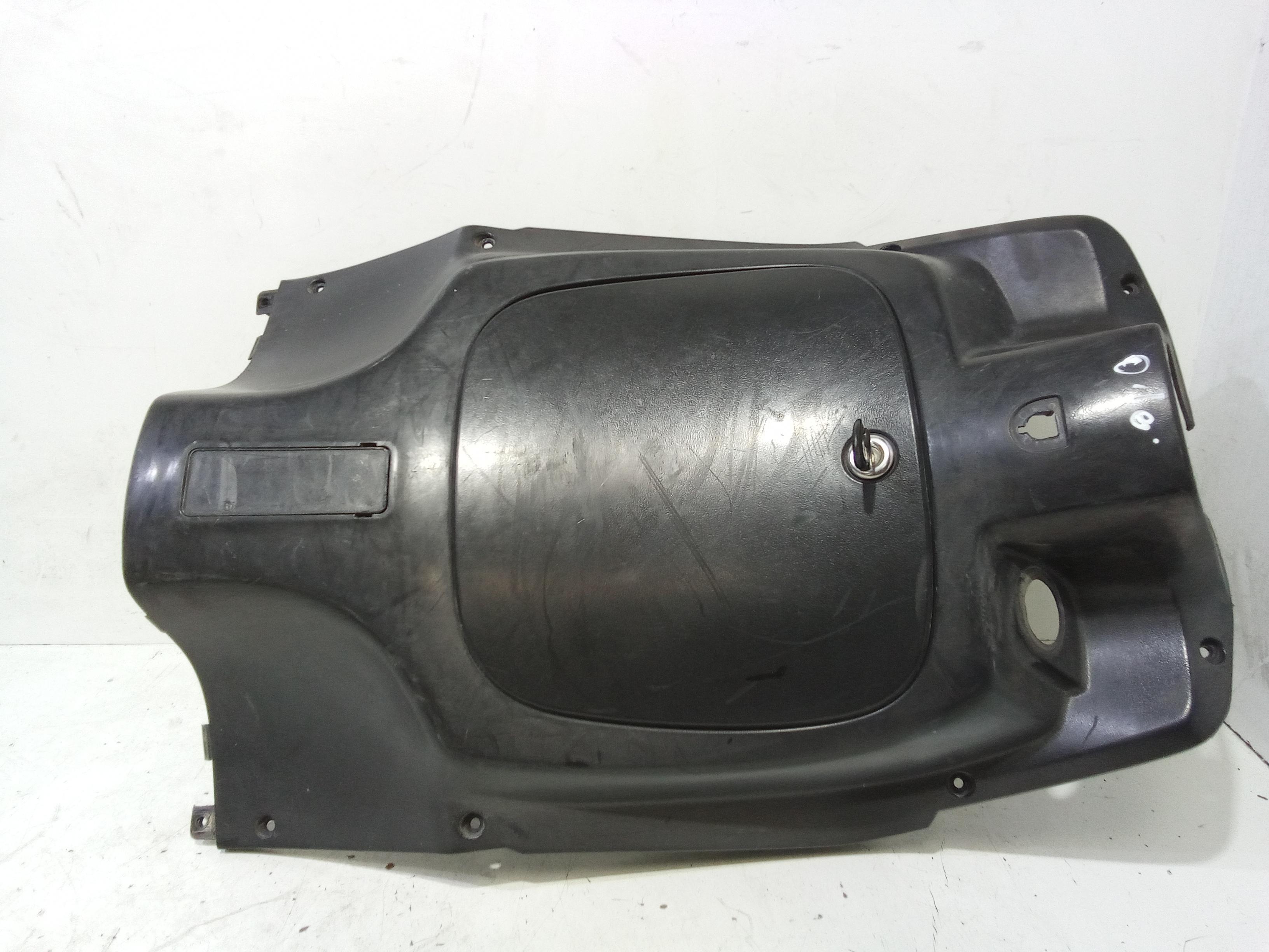 Retroscudo PEUGEOT Tweet 125cc