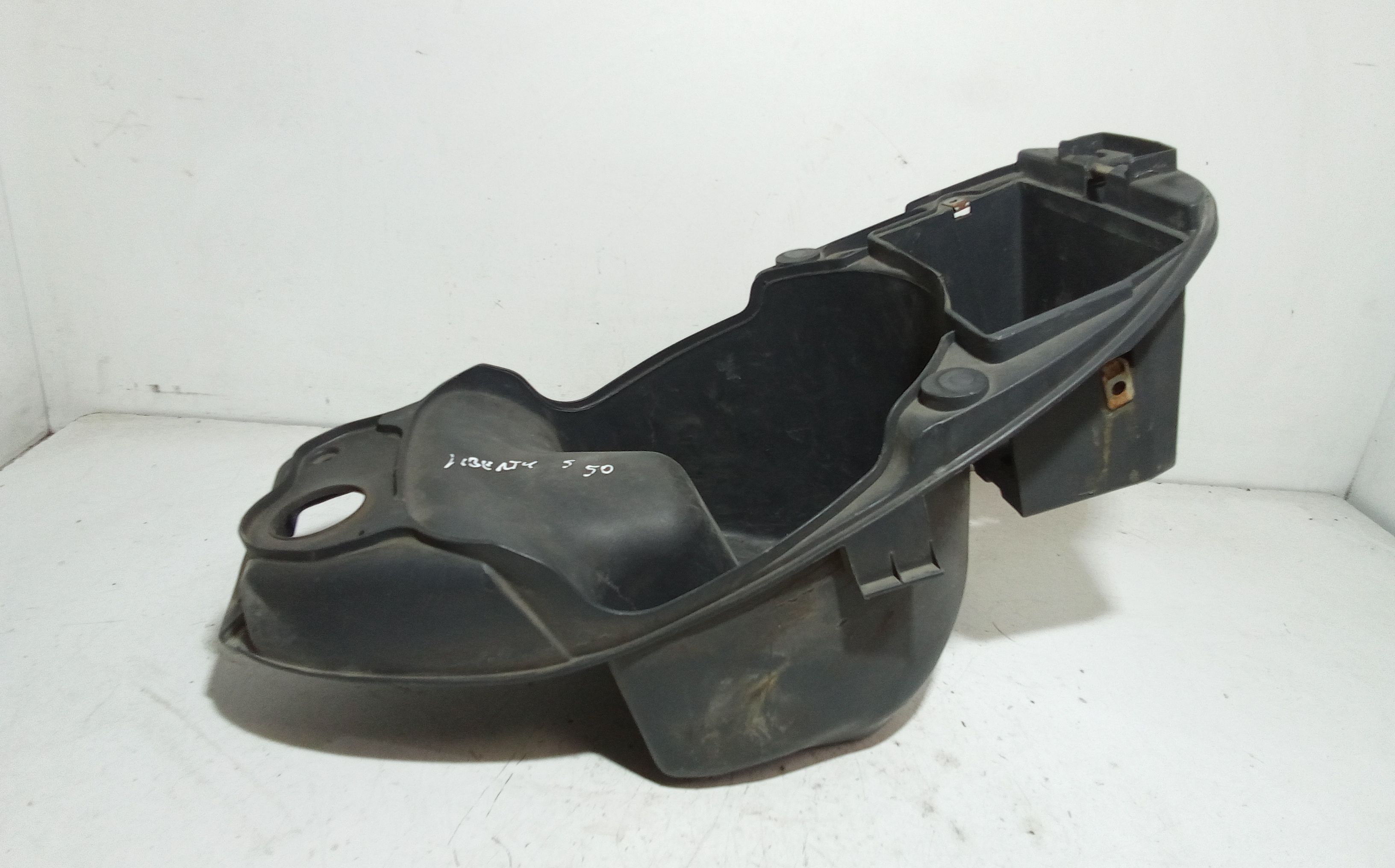 Vano sotto sella PIAGGIO Liberty S 50 cc