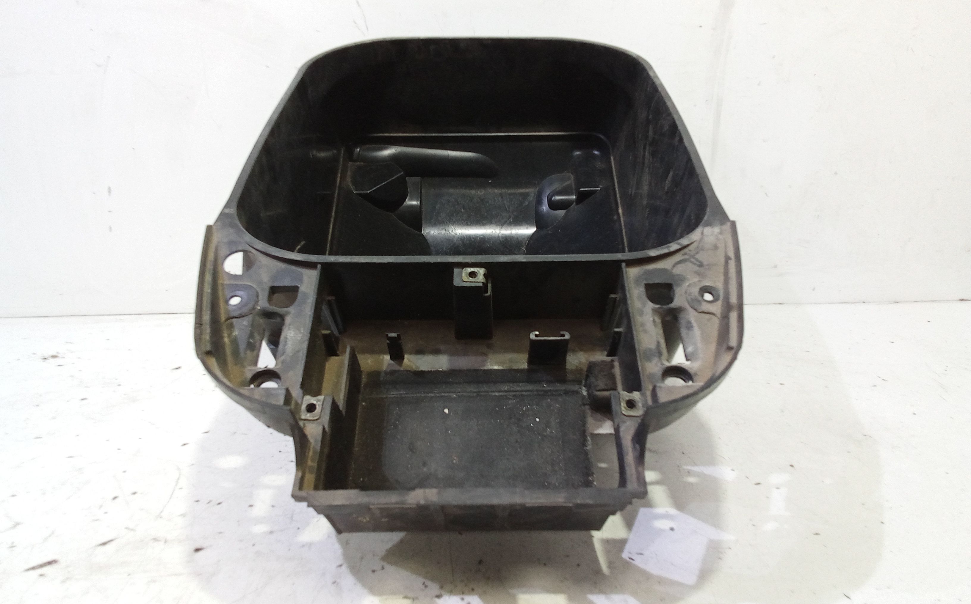 Vano sotto sella Yamaha Tmax 500cc