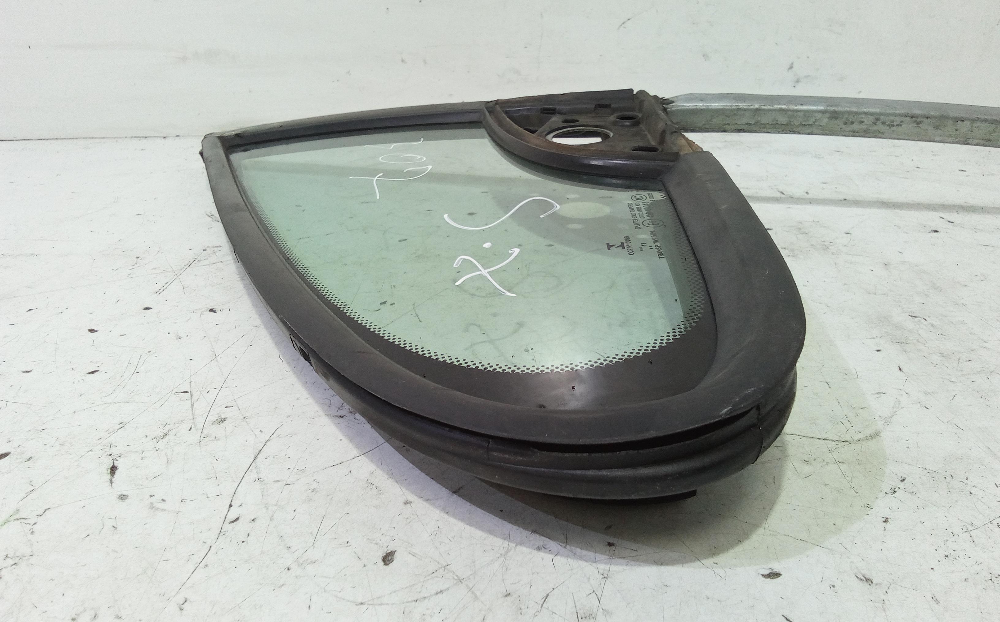 Deflettore ant SX PEUGEOT 307 S. Wagon 2 Serie