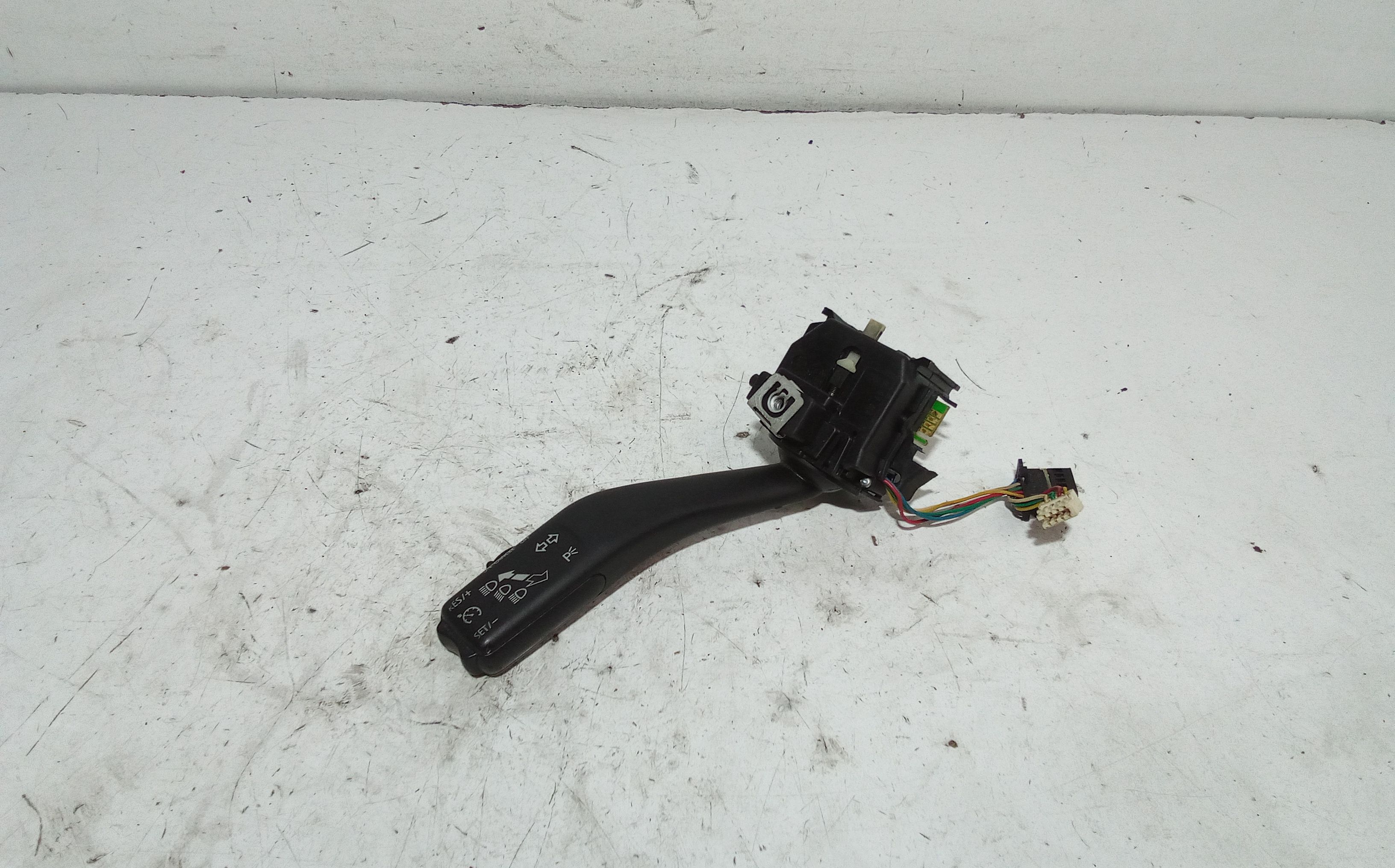 Devioluci sinistro VOLKSWAGEN Golf 5 Berlina (03>08)