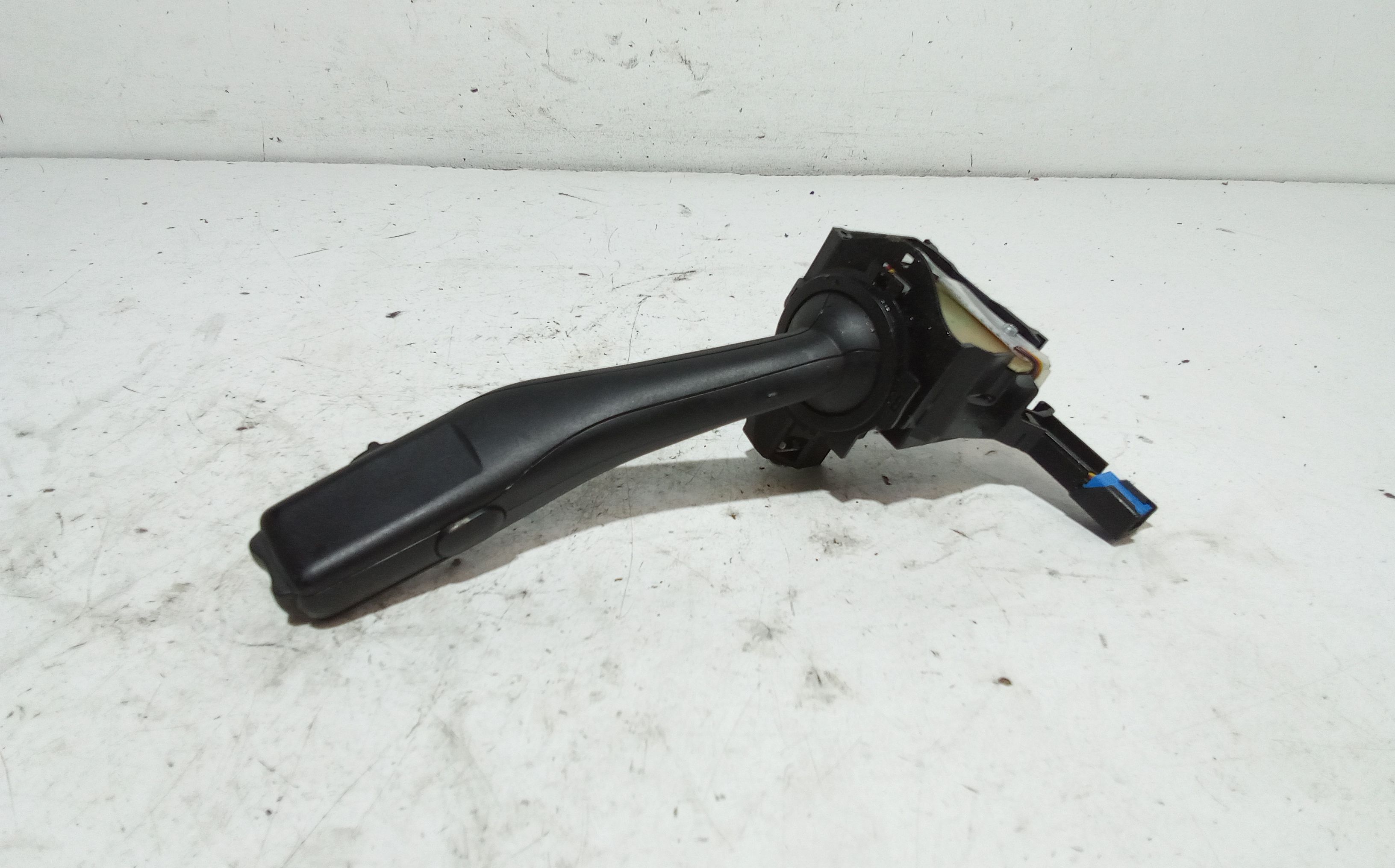 Devioluci destro VOLKSWAGEN Golf 5 Berlina (03>08)