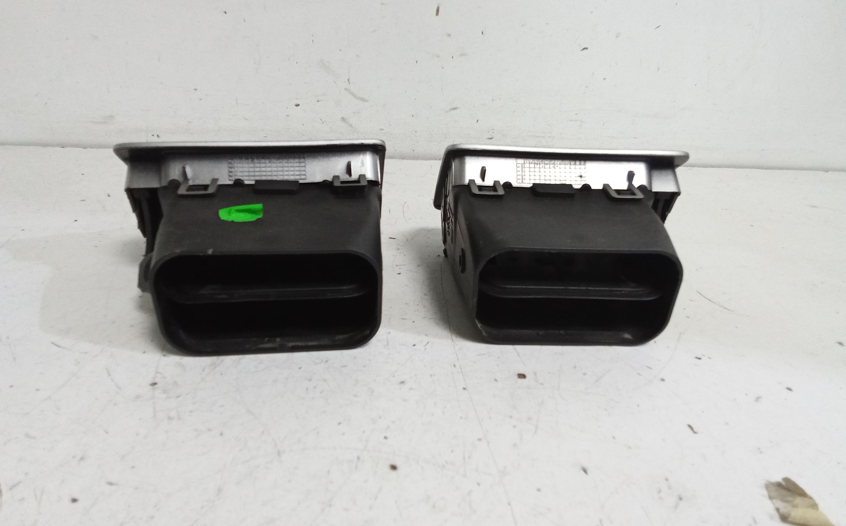 Bocchette aria cruscotto DX e SX PEUGEOT 307 S. Wagon 2 Serie