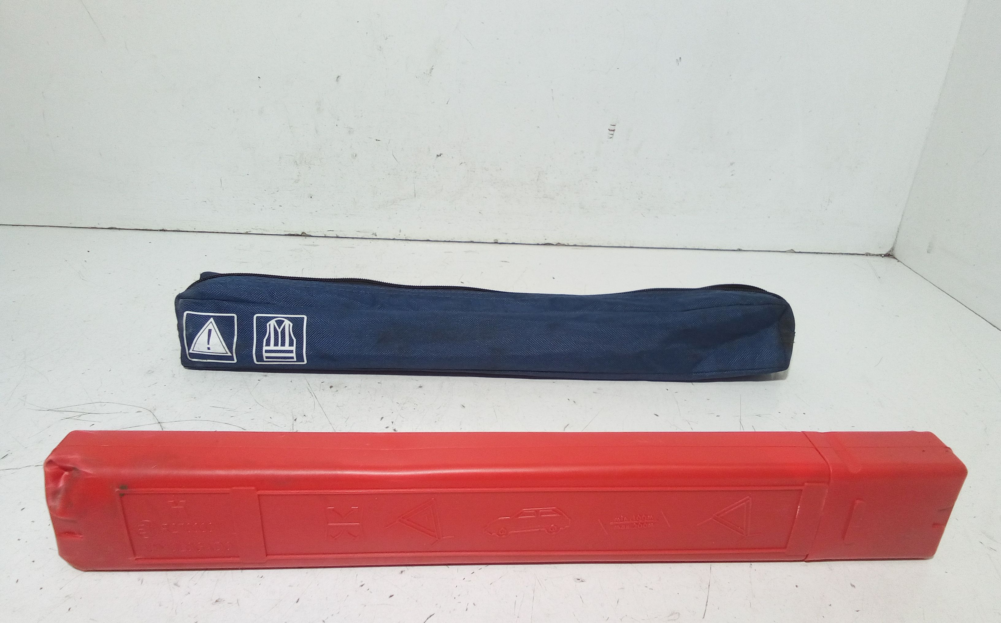 Triangolo di emergenza CITROEN DS3 Serie (09>)