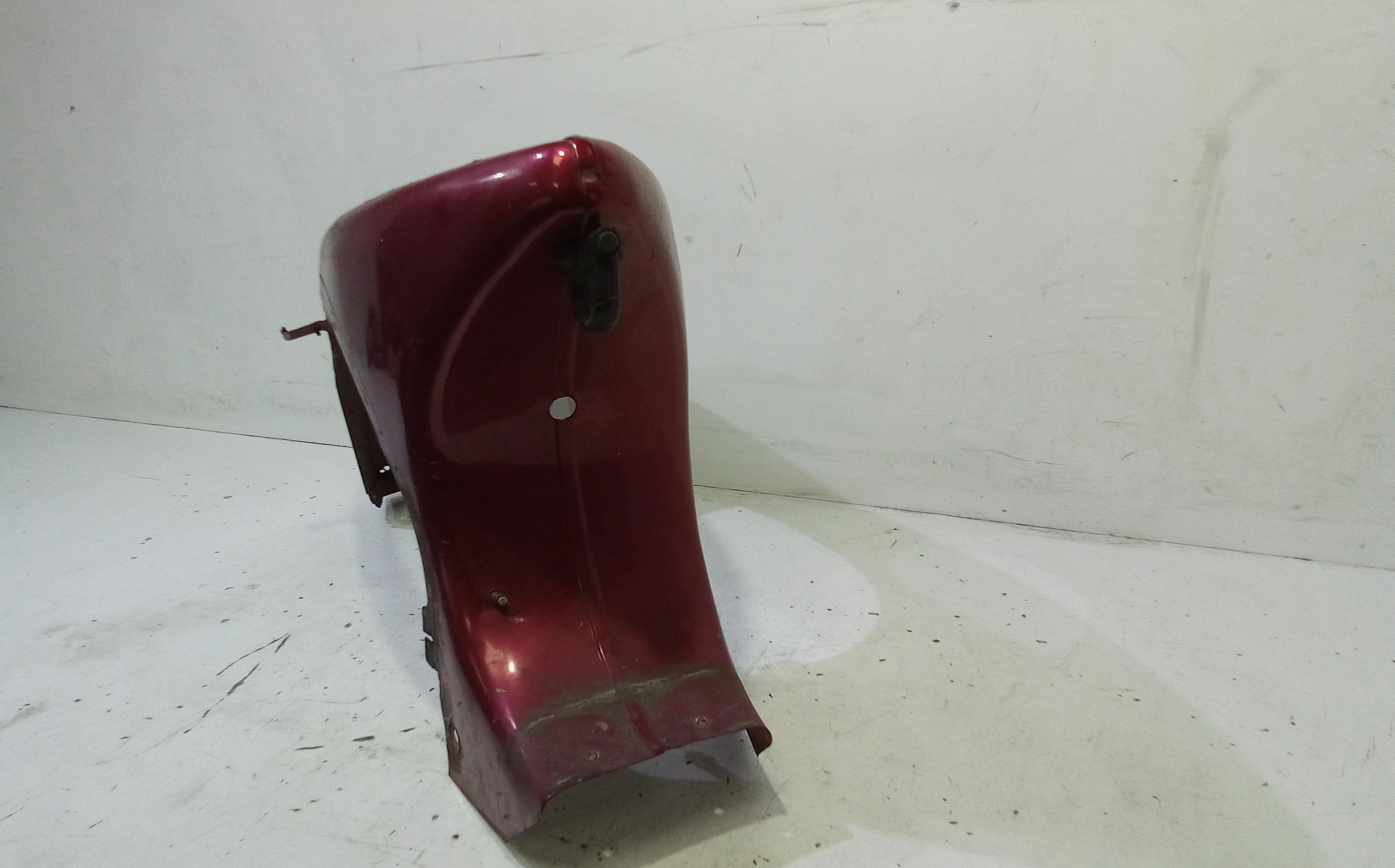 Carena centrale inferiore sella PIAGGIO Vespa PX 125cc (94>06)