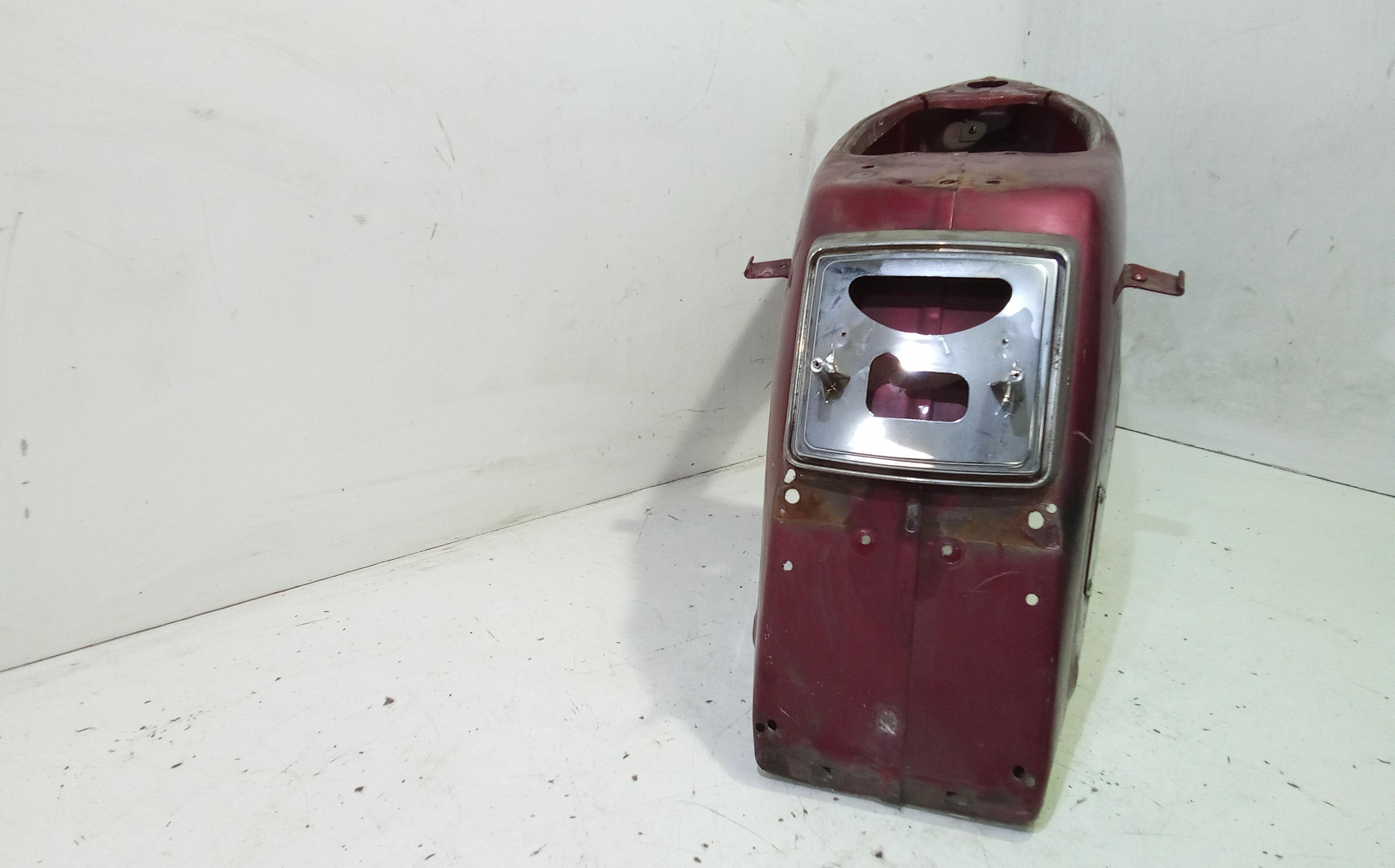 Carena centrale inferiore sella PIAGGIO Vespa PX 125cc (94>06)