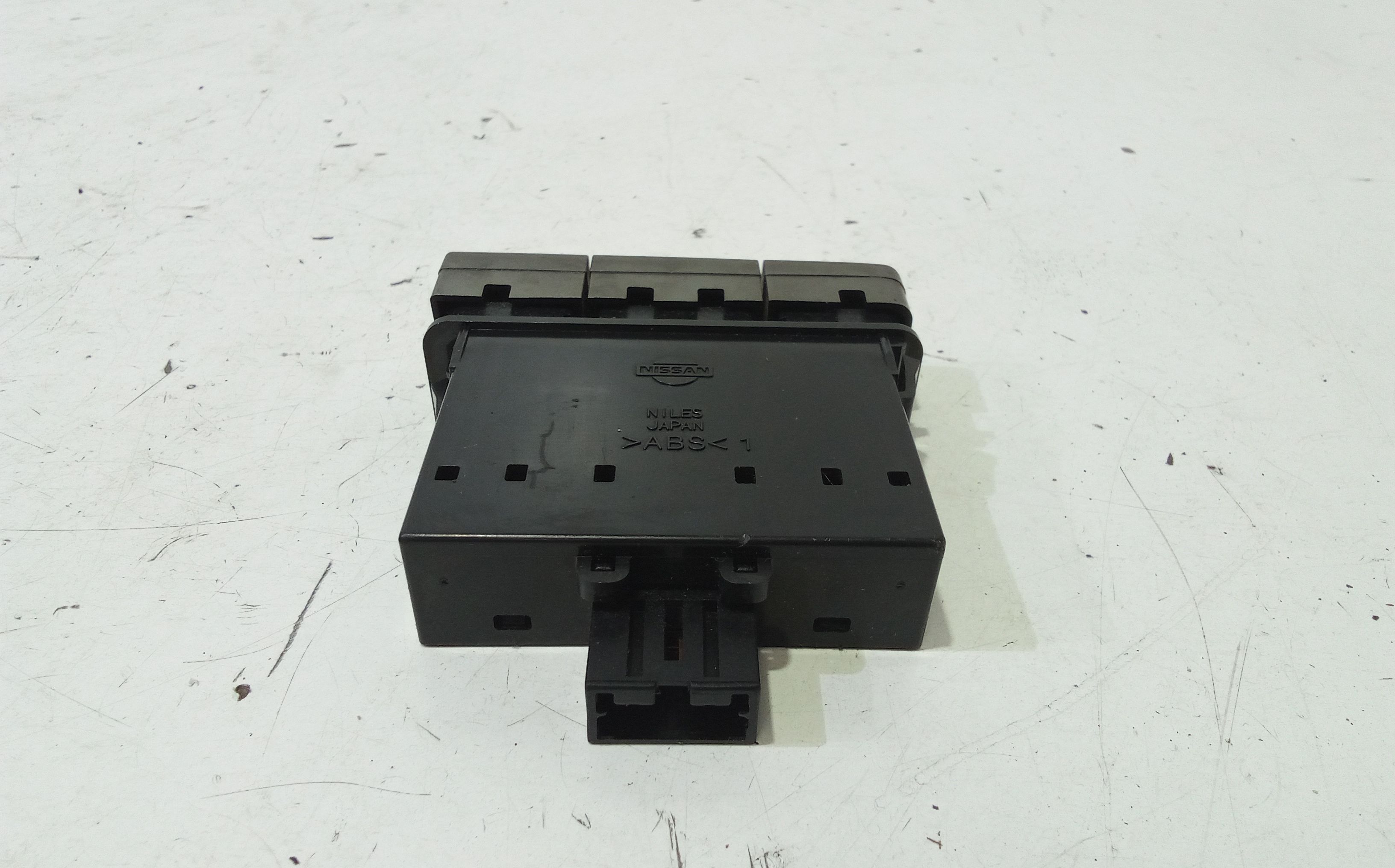 Interruttore chiusura automatica porte NISSAN X-Trail 1 Serie