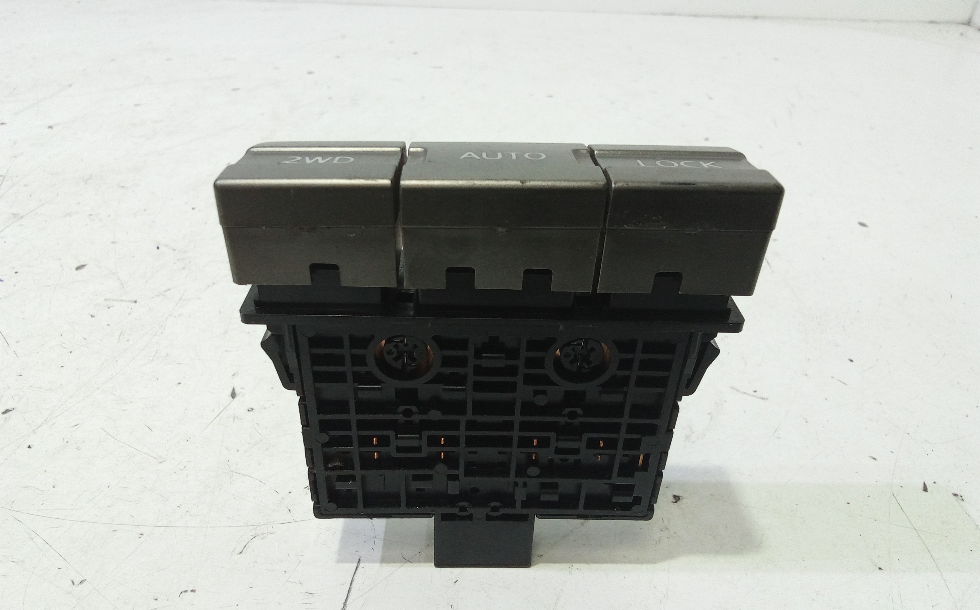 Interruttore chiusura automatica porte NISSAN X-Trail 1 Serie