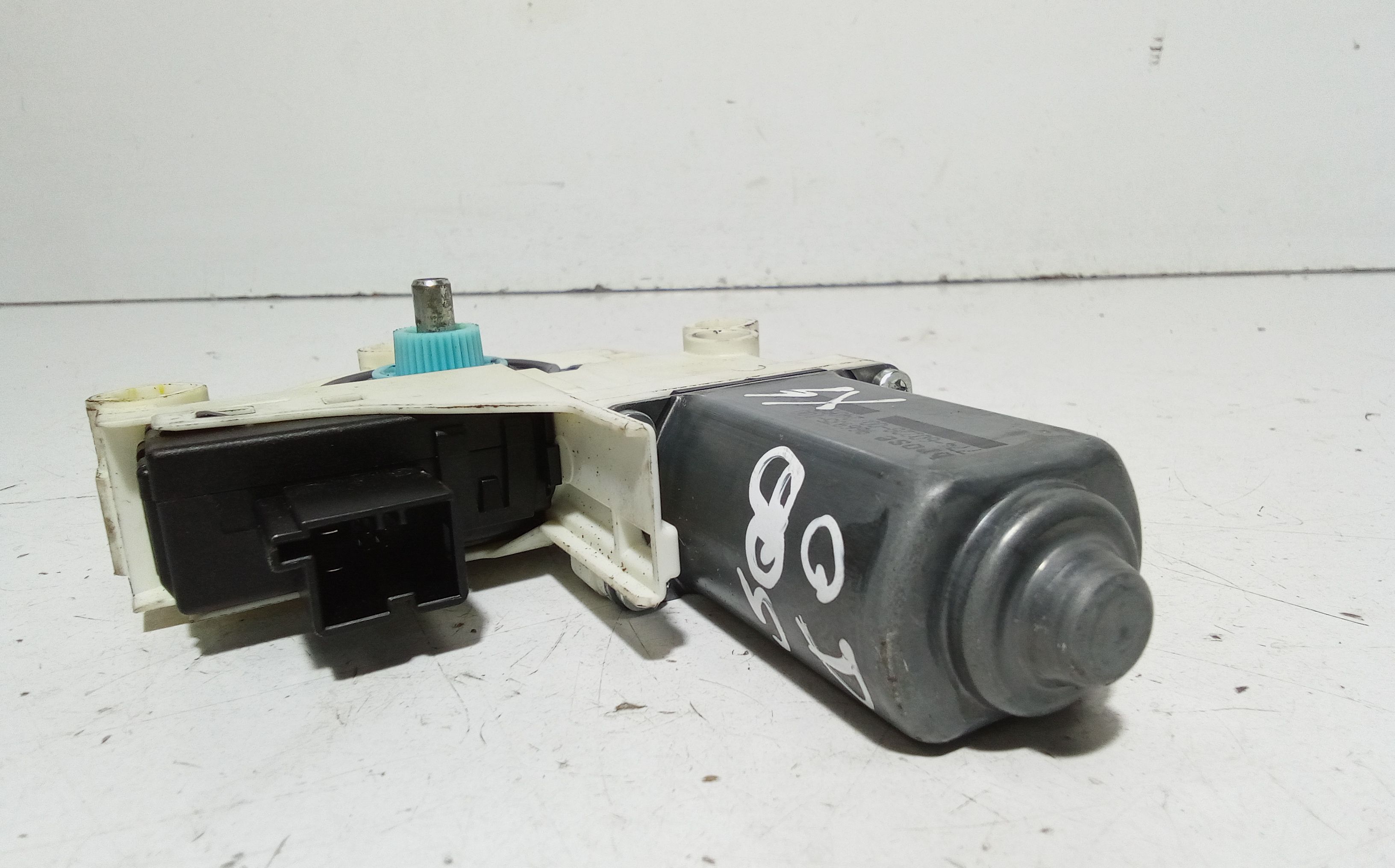 Motorino Alzavetro anteriore Sinistro AUDI A4 Avant (8K5) (08>15)