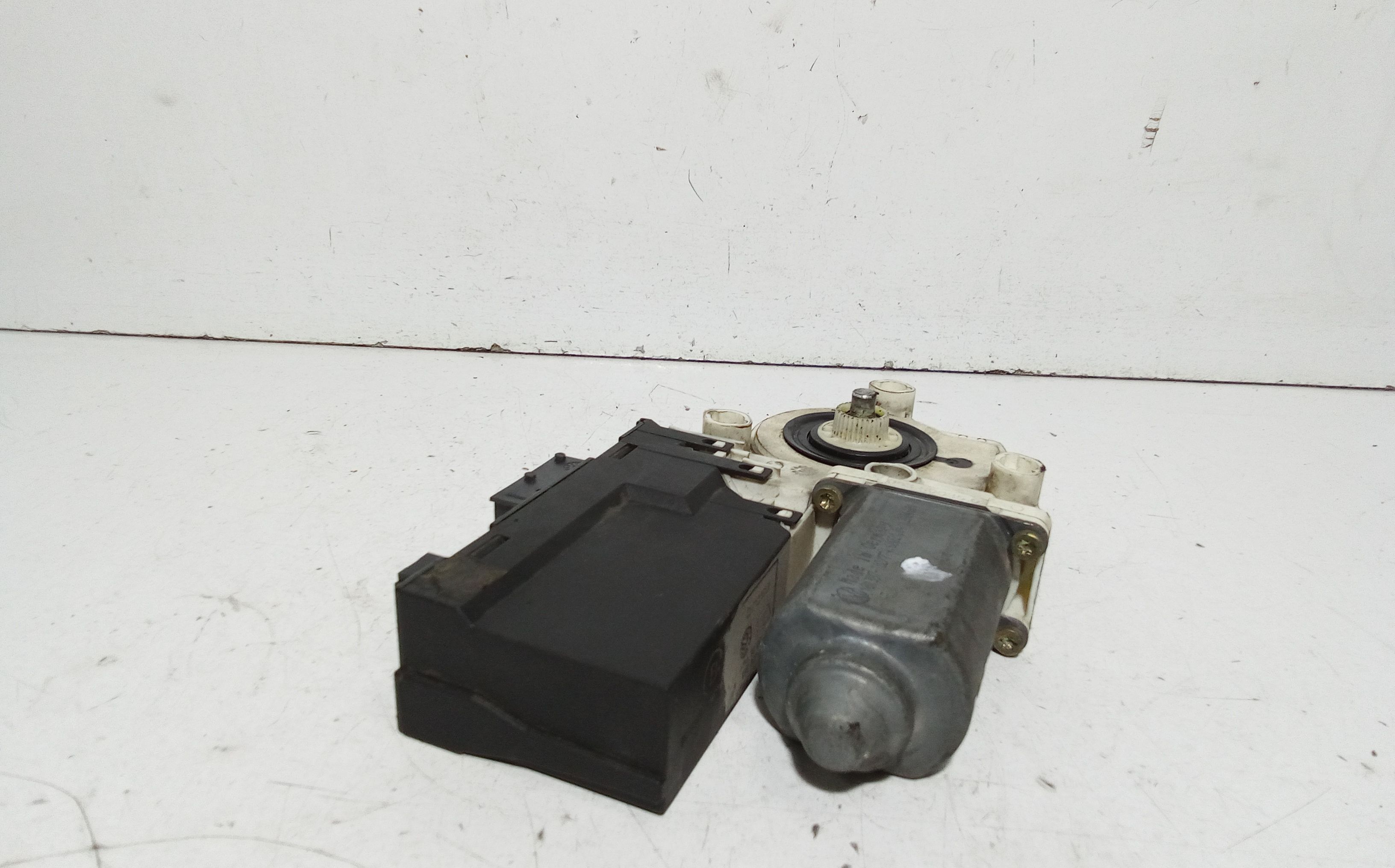 Motorino Alzavetro anteriore Sinistro PEUGEOT 307 Berlina 2 Serie