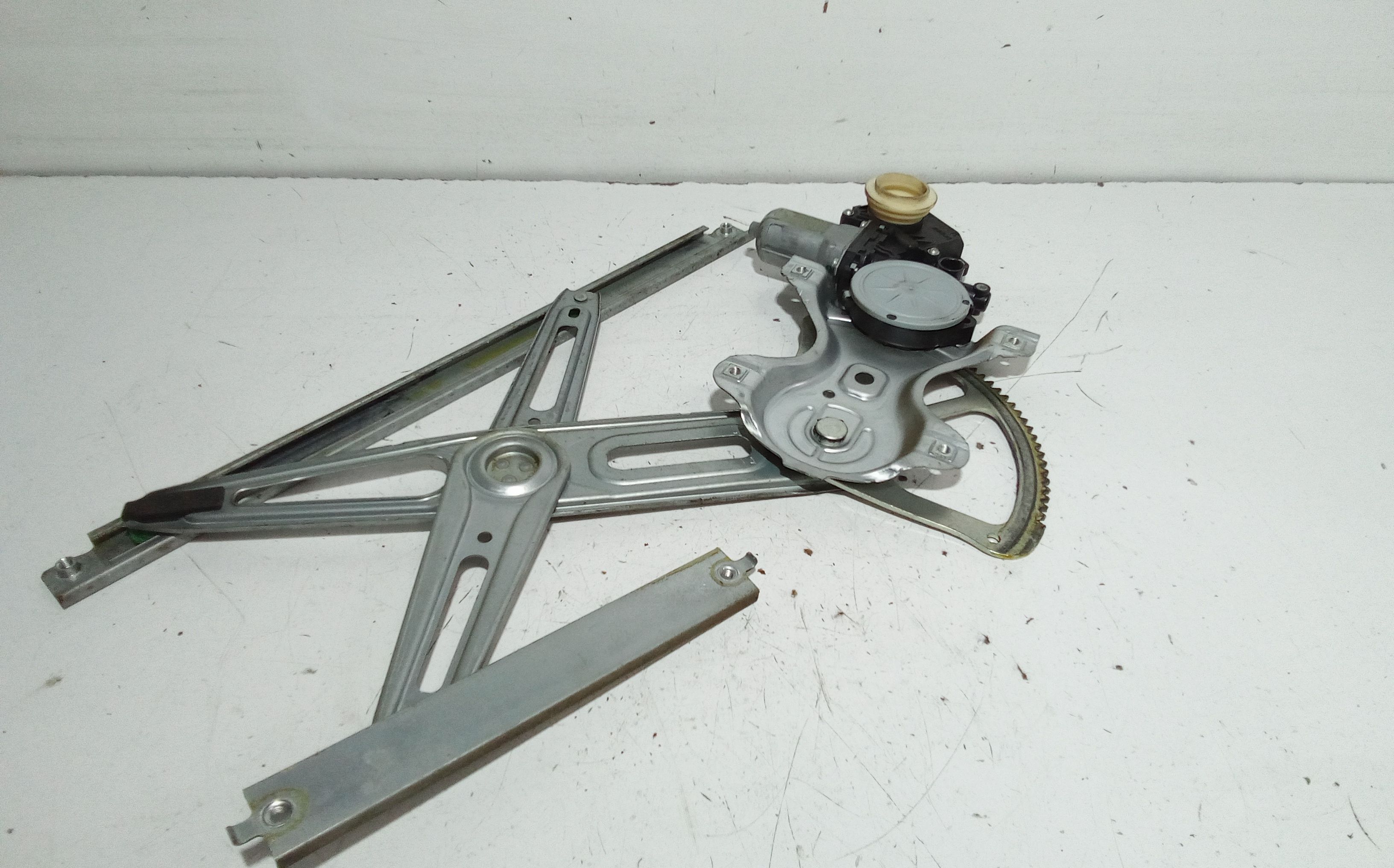 Cremagliera anteriore sinistra Guida TOYOTA Yaris Serie (08>11)