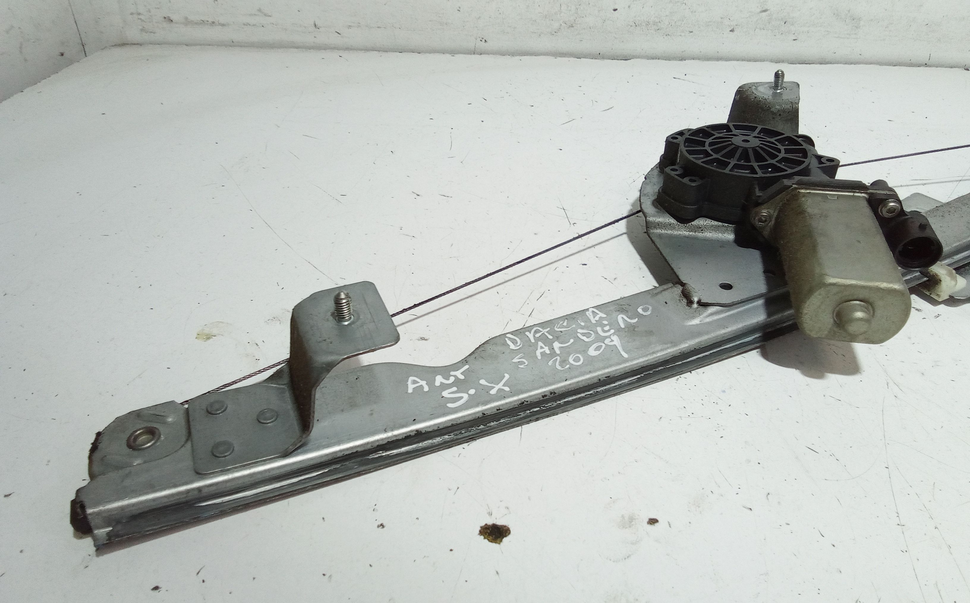 Cremagliera anteriore sinistra Guida DACIA Sandero 1 Serie