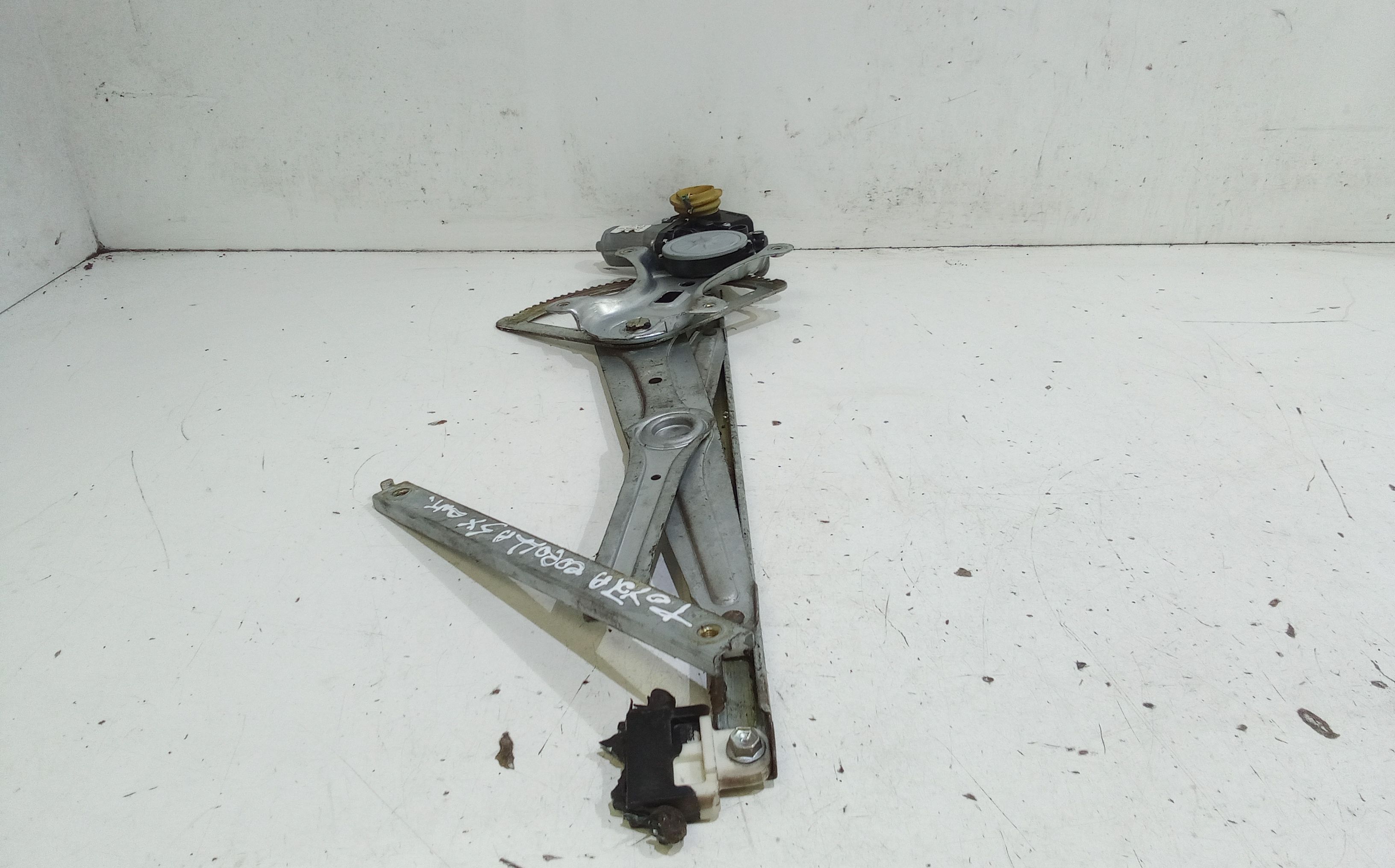 Cremagliera anteriore sinistra Guida TOYOTA Corolla Berlina 4 Serie