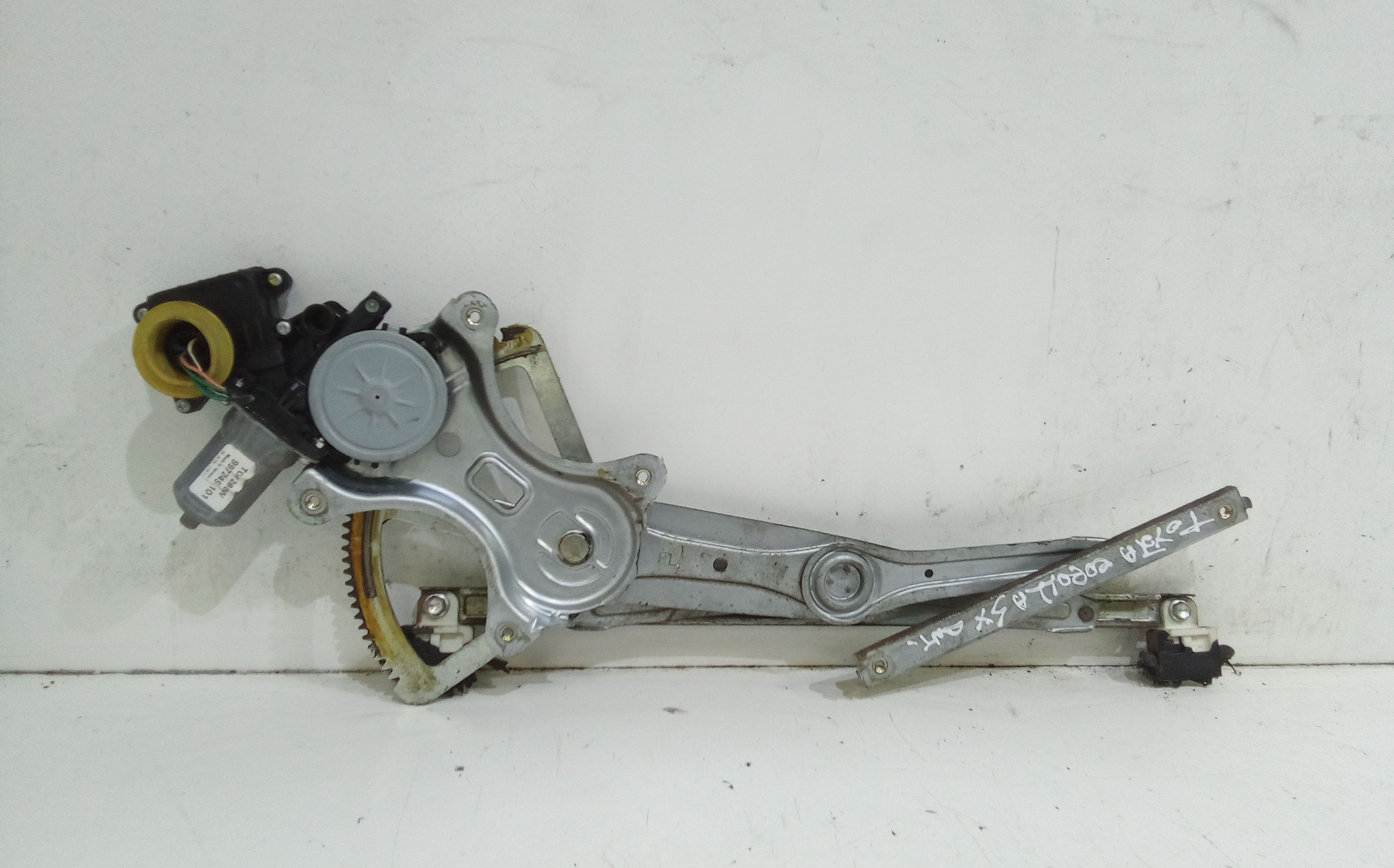 Cremagliera anteriore sinistra Guida TOYOTA Corolla Berlina 4 Serie