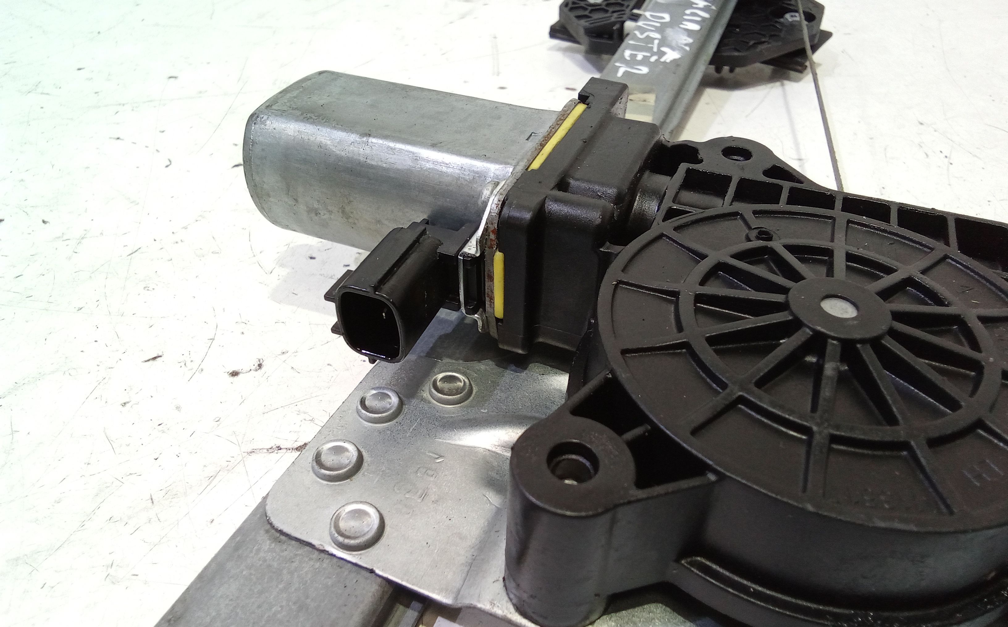 Cremagliera anteriore sinistra Guida DACIA Duster 1 Serie