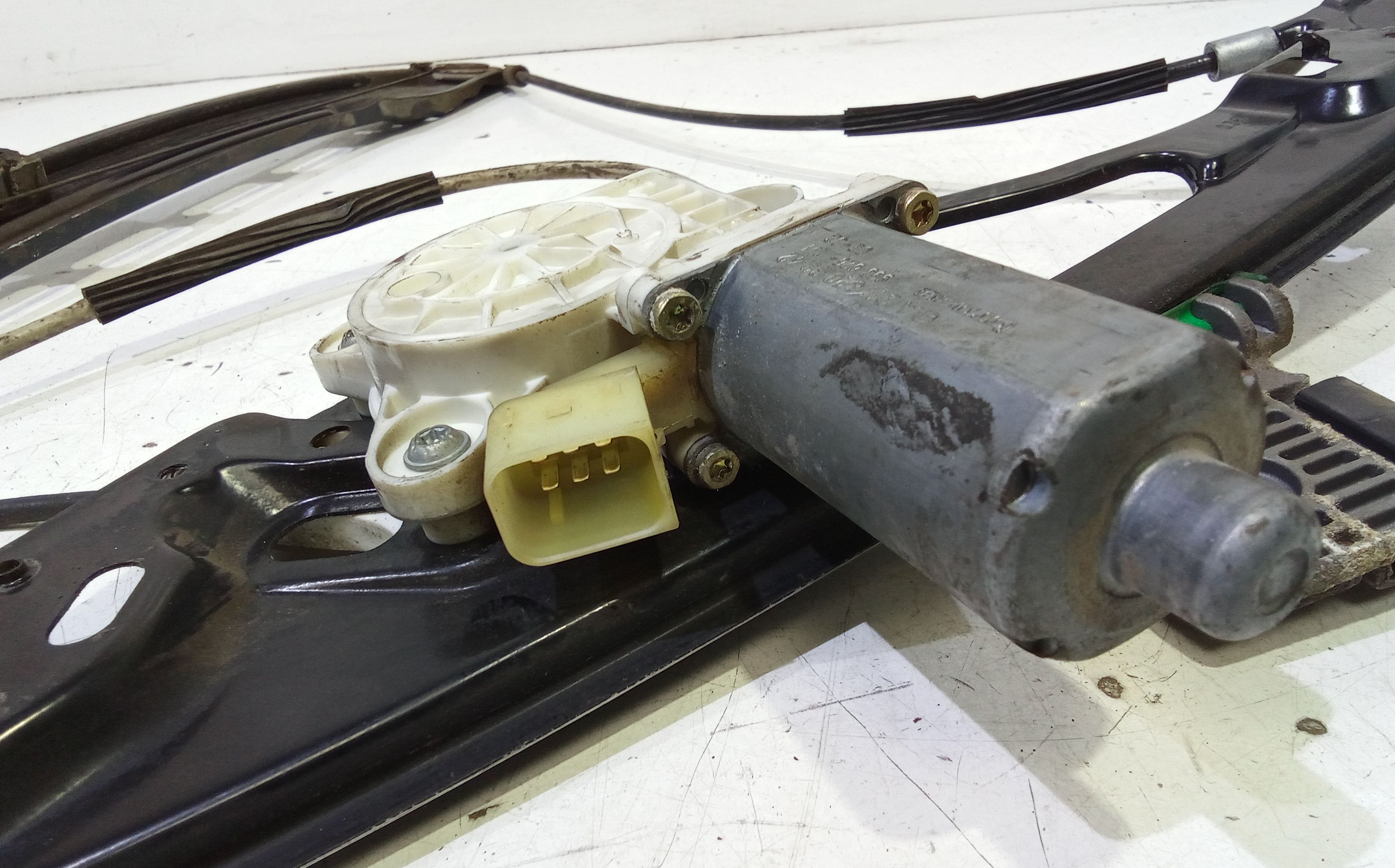 Cremagliera anteriore sinistra Guida MERCEDES Classe E Berlina W211