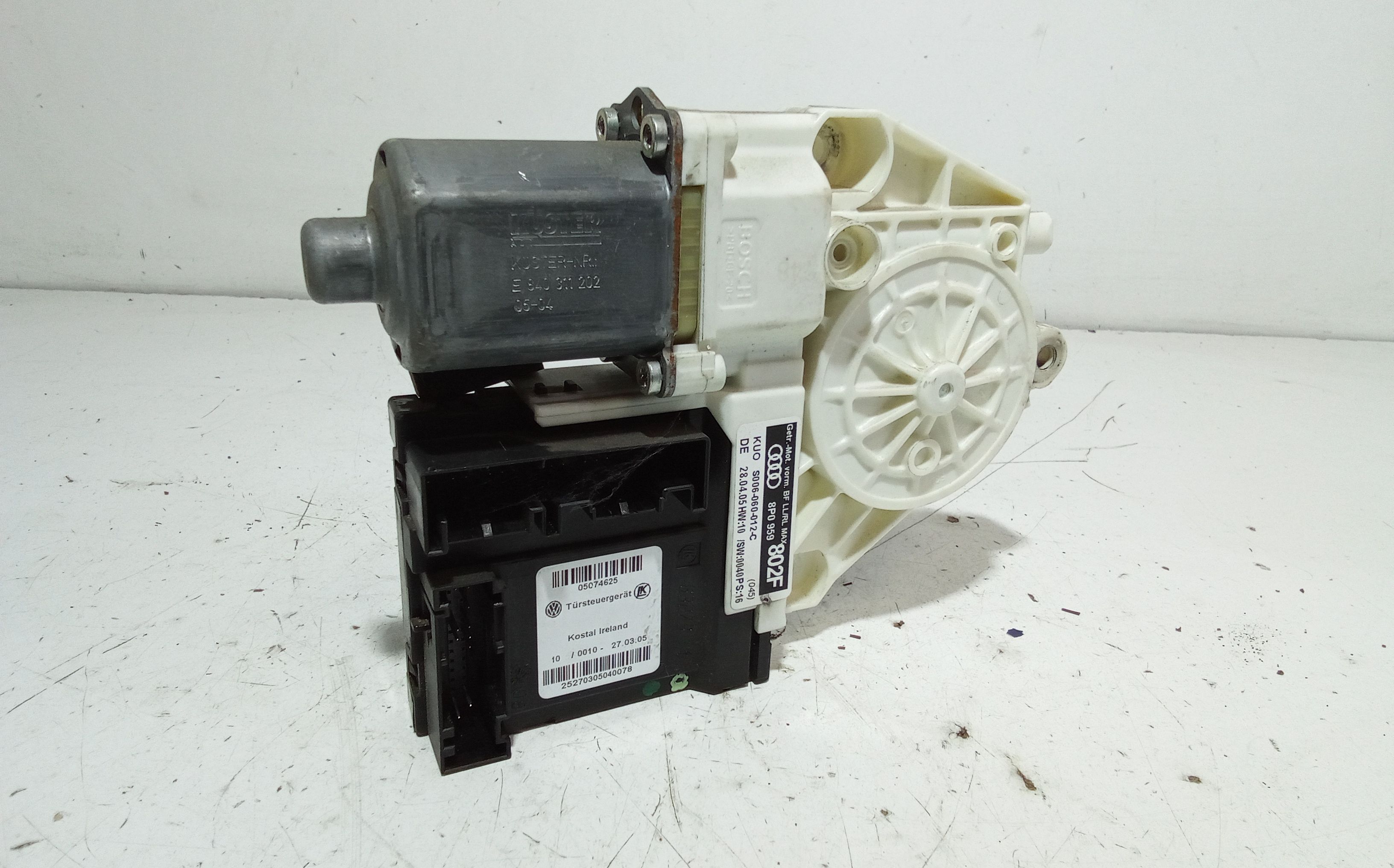 Motorino Alzavetro anteriore destra AUDI A3 Serie (8P1) (05>08)