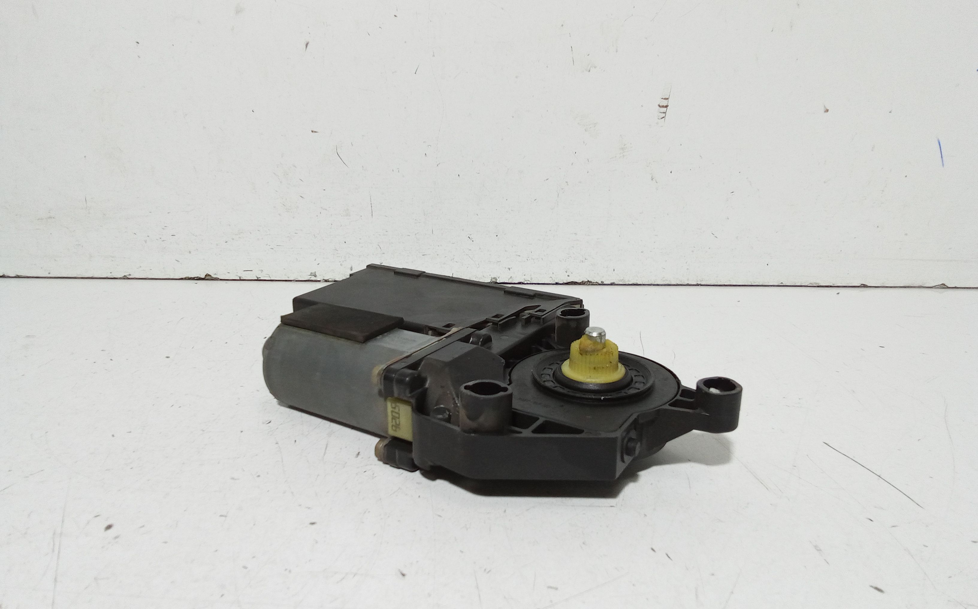 Motorino Alzavetro anteriore destra AUDI A2 Serie (8Z0) (00>05)