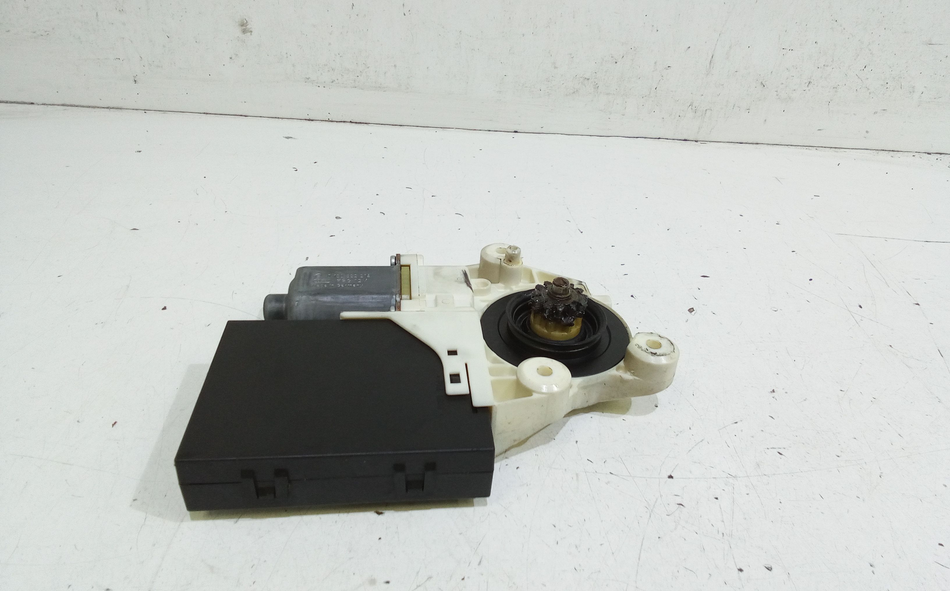 Motorino Alzavetro anteriore destra FORD Focus Berlina 3 Serie