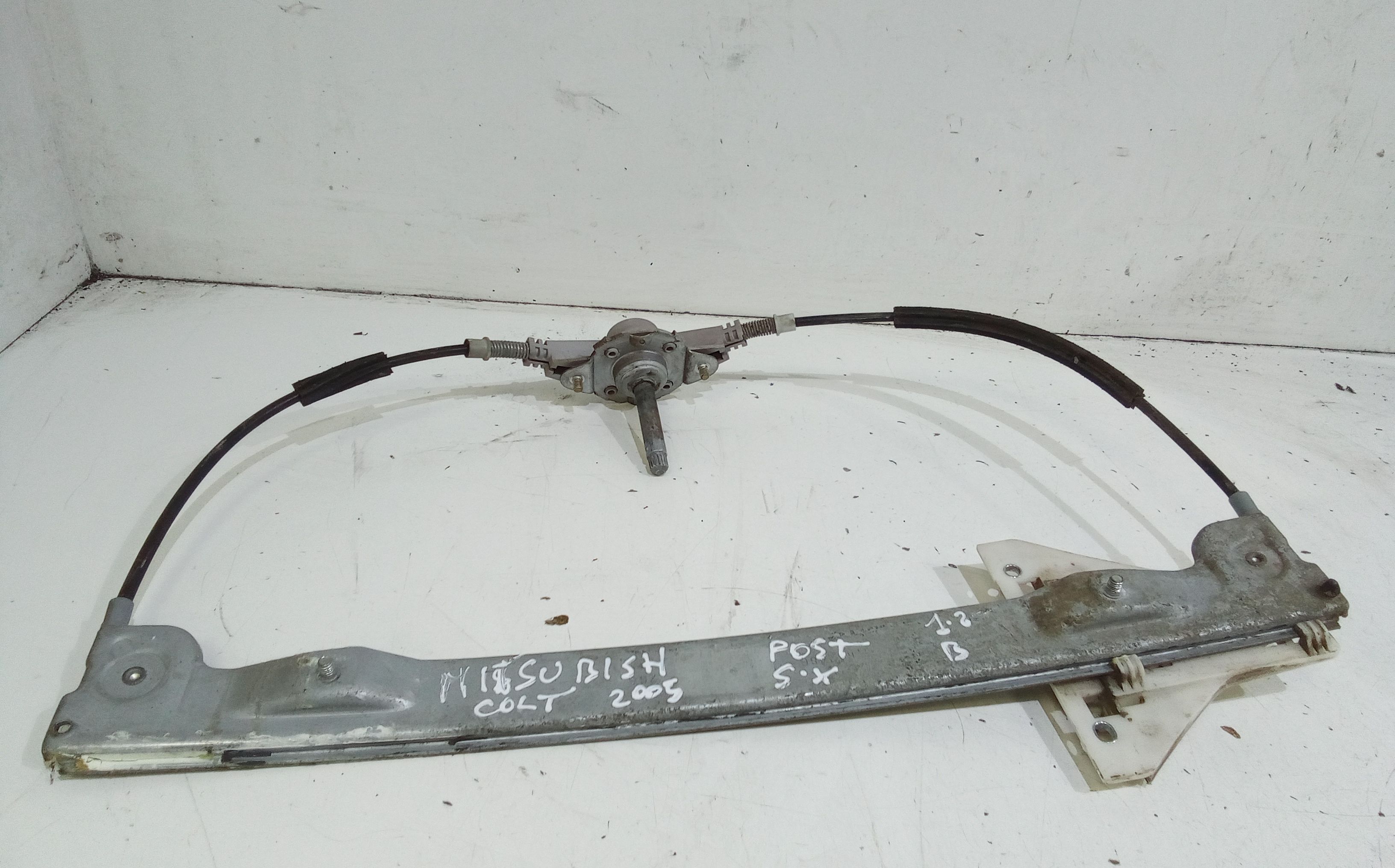 Cremagliera posteriore sinistra guida MITSUBISHI Colt Serie 5P (Z) (06>12)