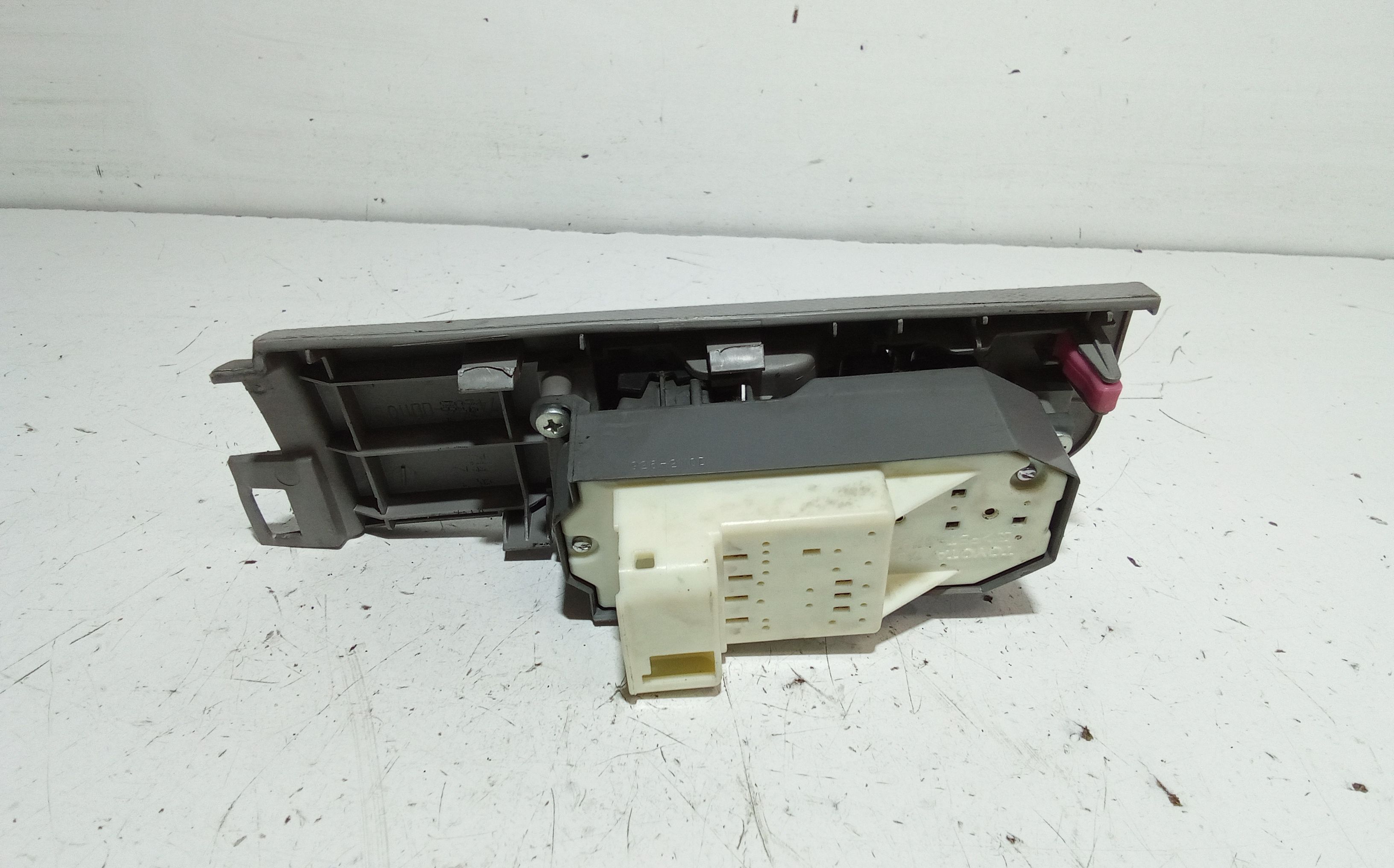 Pulsantiera anteriore sinistra Guida TOYOTA Yaris Serie (05>08)