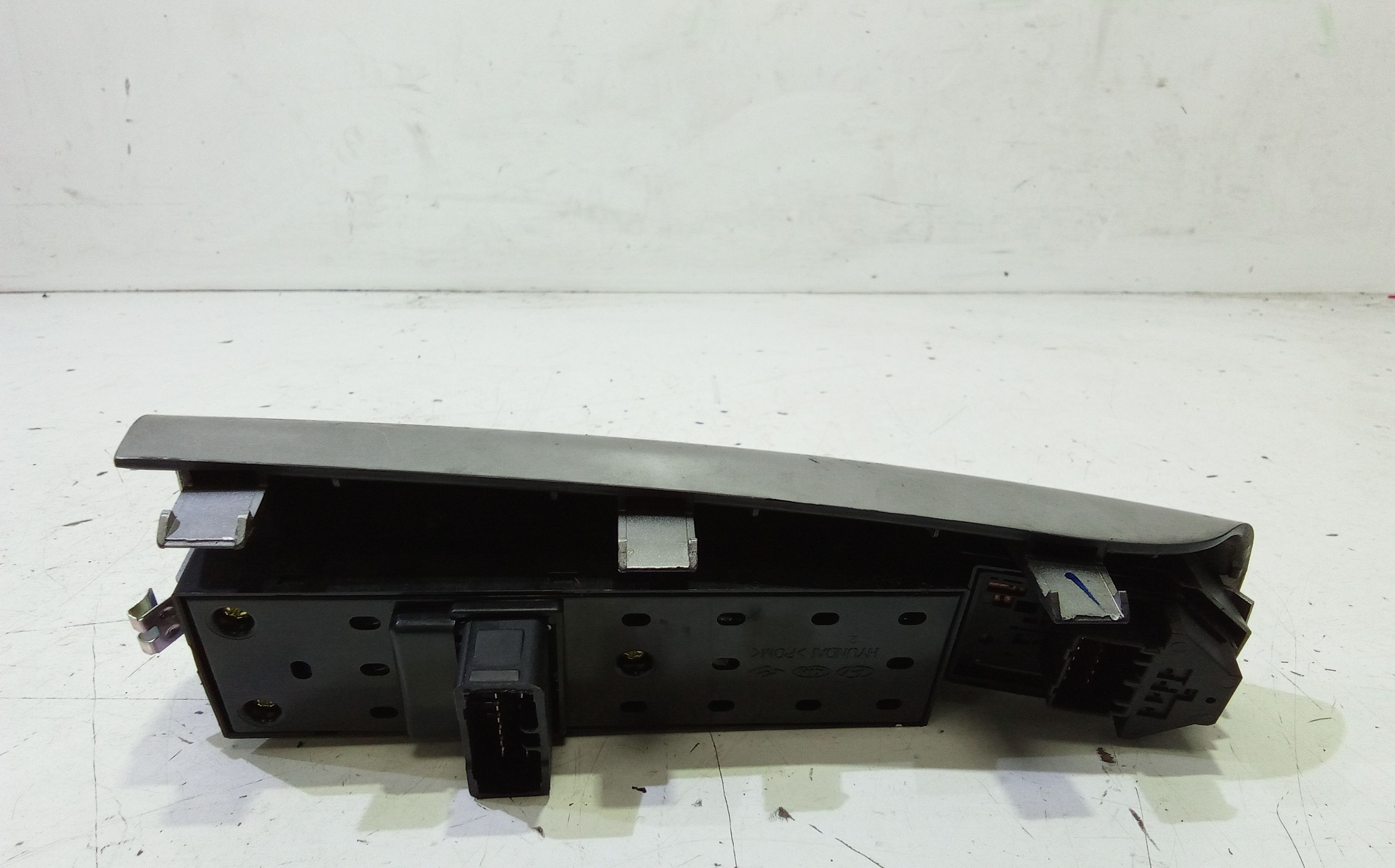 Pulsantiera anteriore sinistra Guida KIA Sportage Serie (04>10)