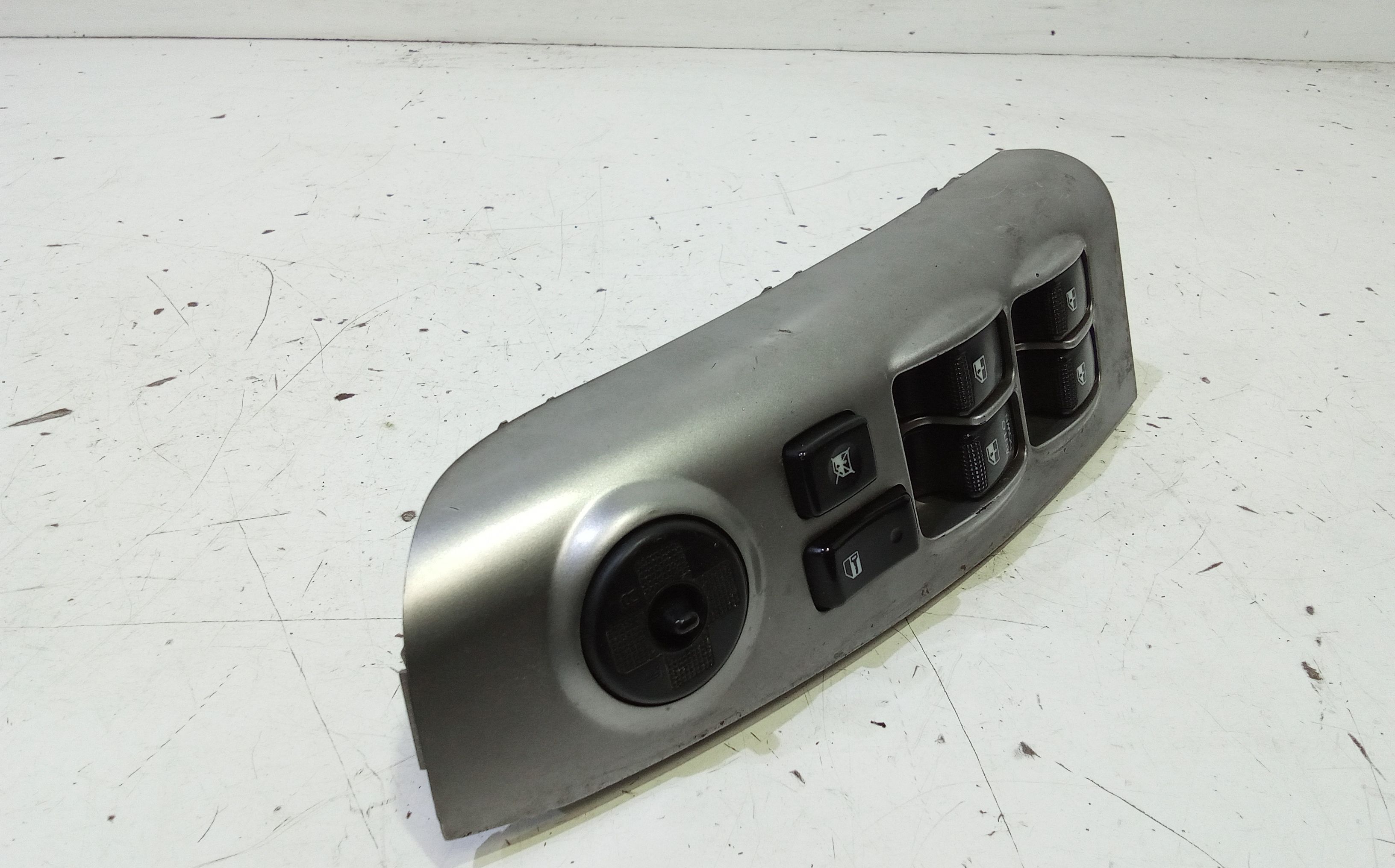 Pulsantiera anteriore sinistra Guida KIA Sportage Serie (04>10)