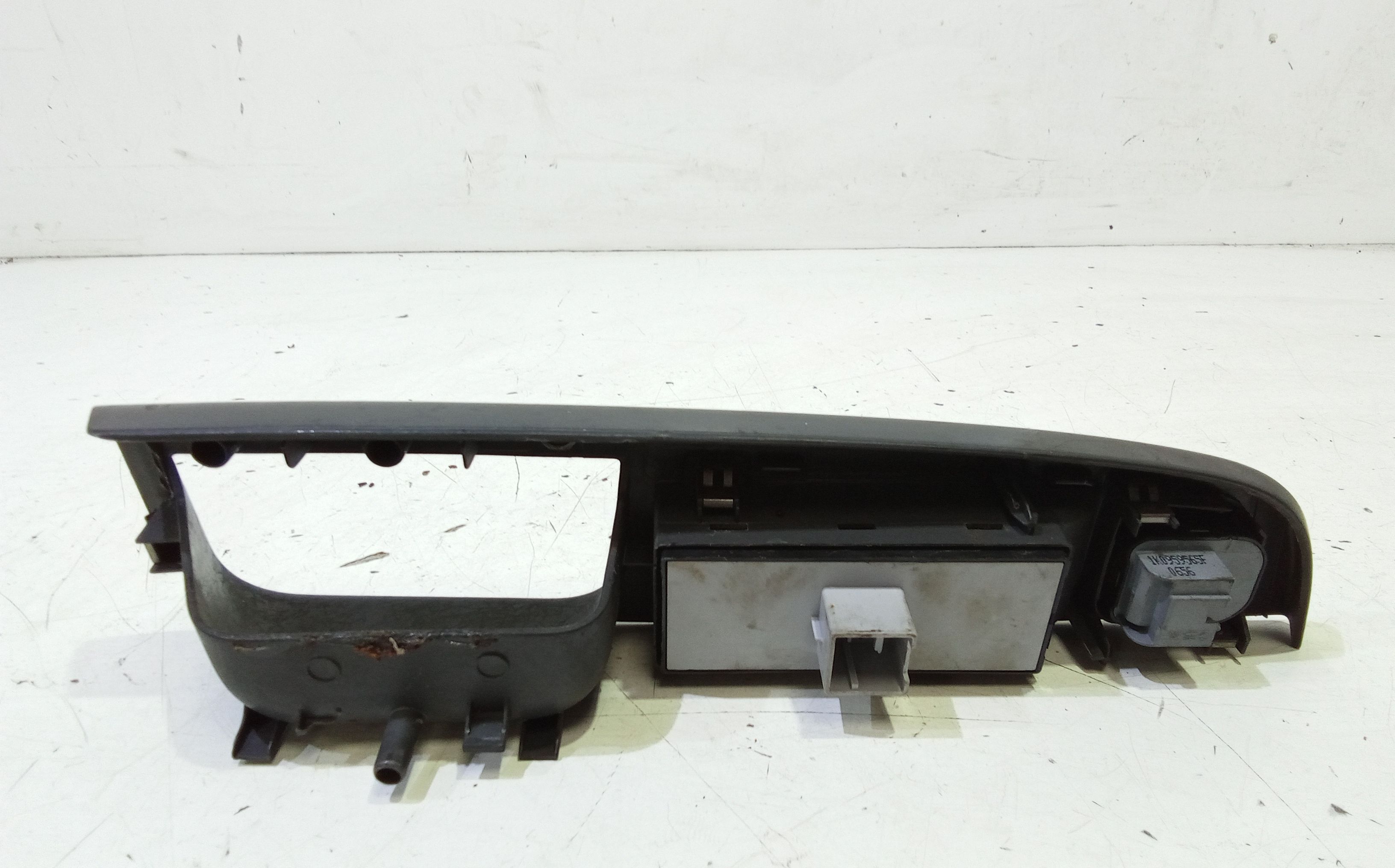 Pulsantiera anteriore sinistra Guida VOLKSWAGEN Golf 5 Berlina (03>08)