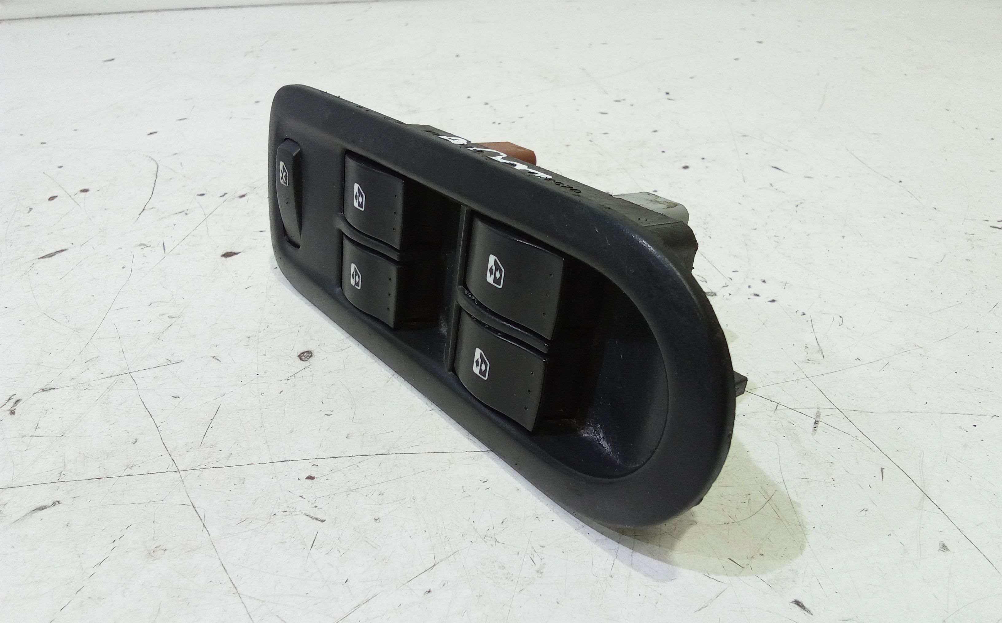 Pulsantiera anteriore sinistra Guida RENAULT Megane ll S. Wagon (06>08)