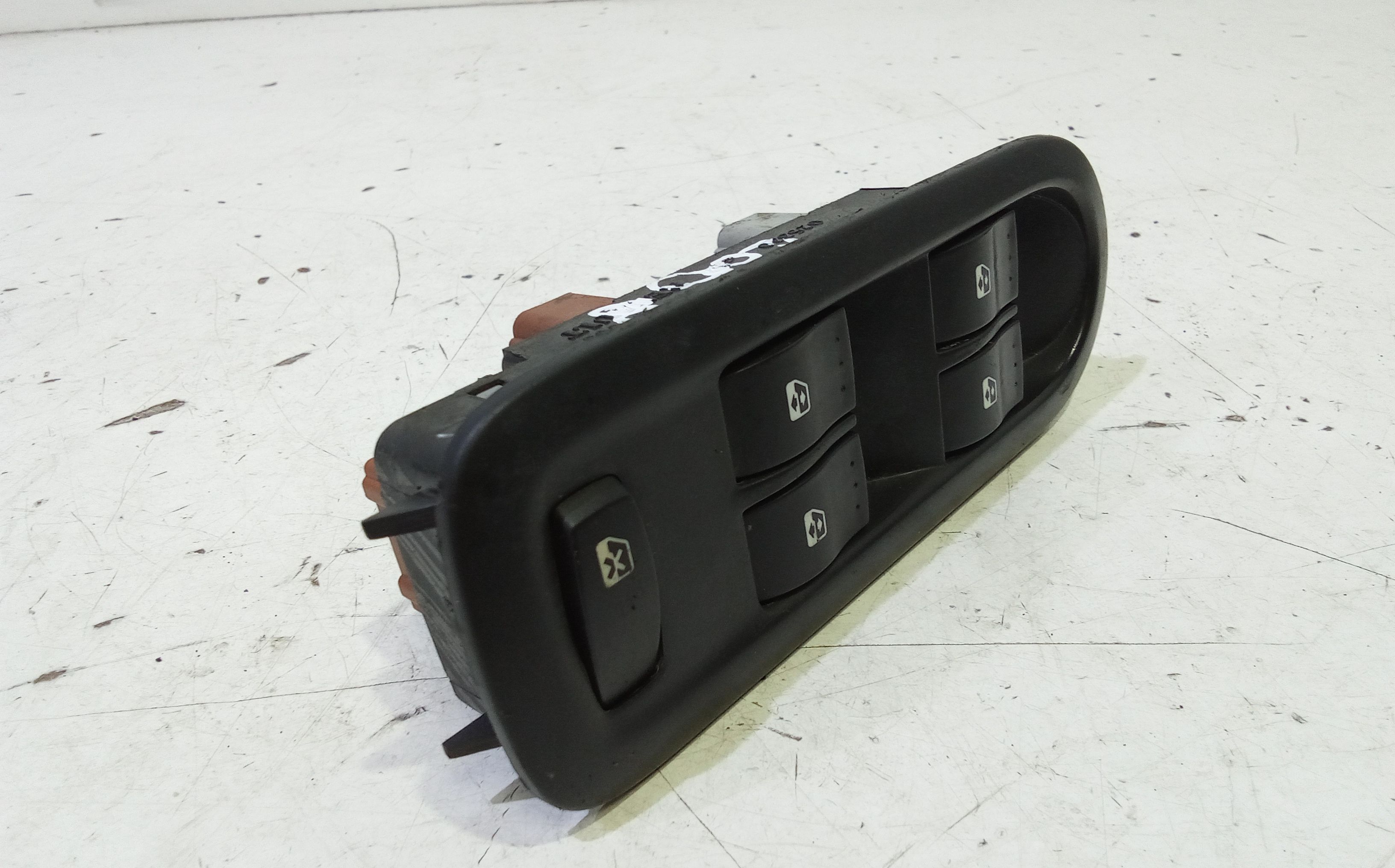 Pulsantiera anteriore sinistra Guida RENAULT Megane ll S. Wagon (06>08)