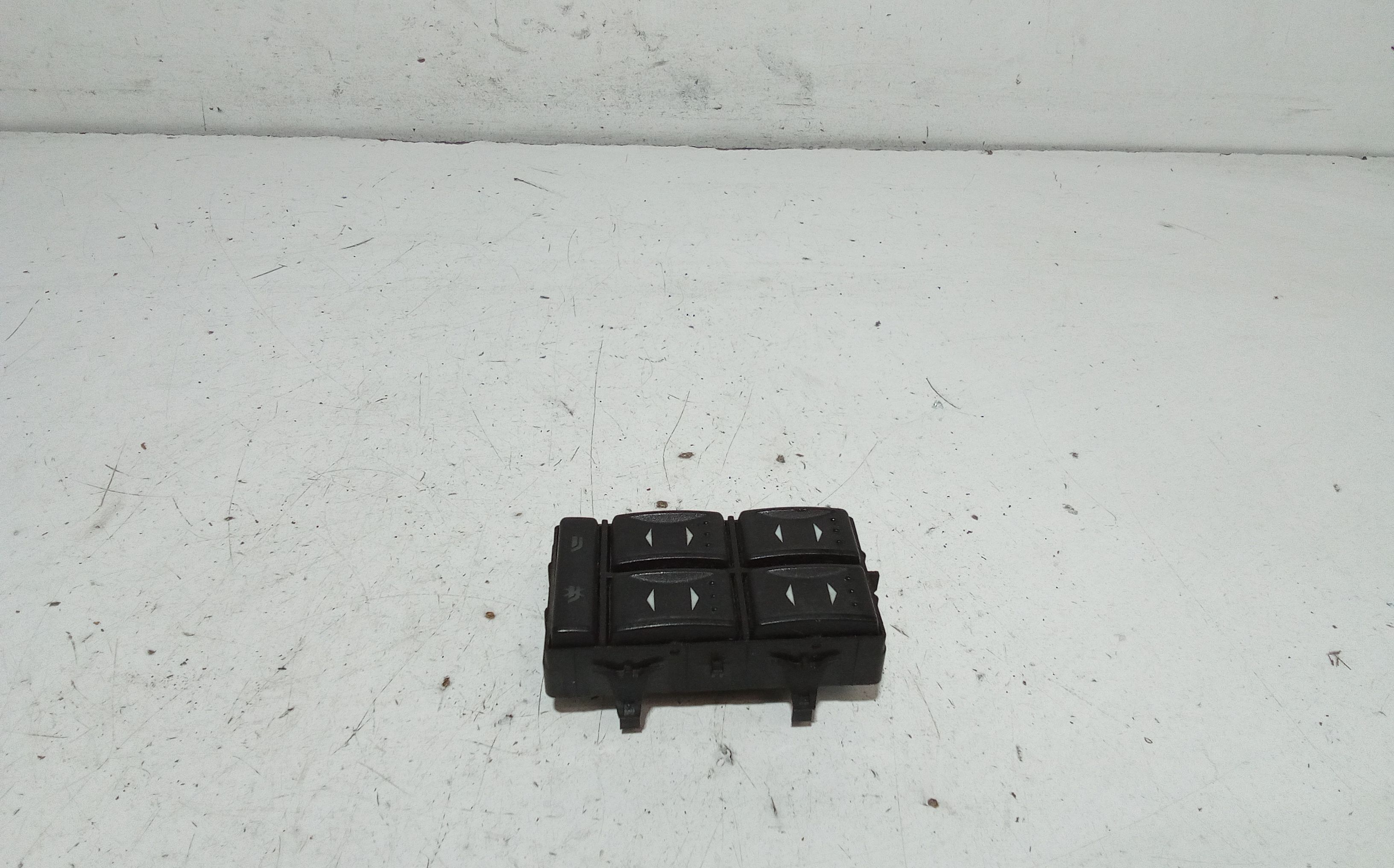 Pulsantiera anteriore sinistra Guida FORD Mondeo Berlina 3 Serie