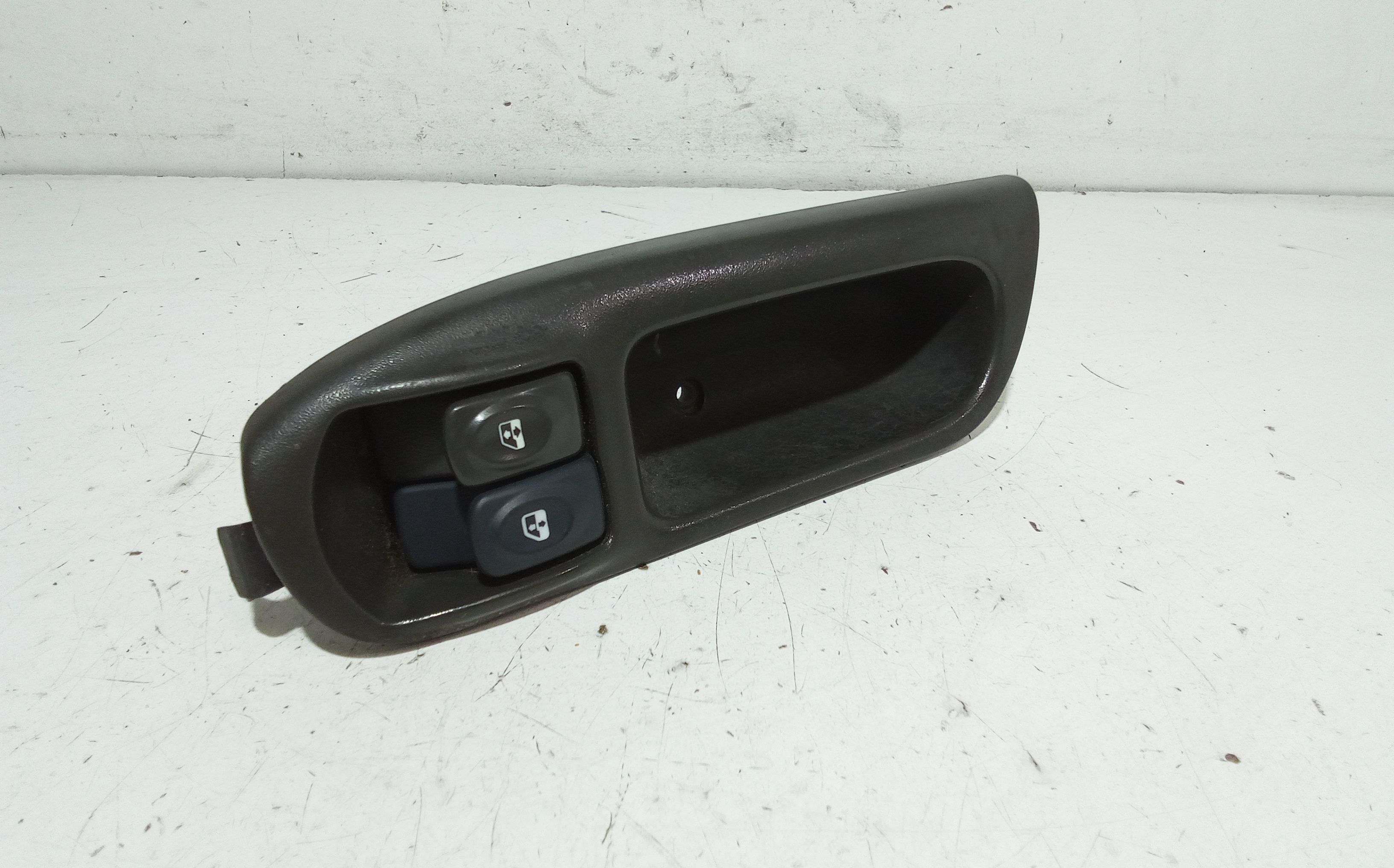 Pulsantiera anteriore sinistra Guida RENAULT Scenic Serie (99>03)