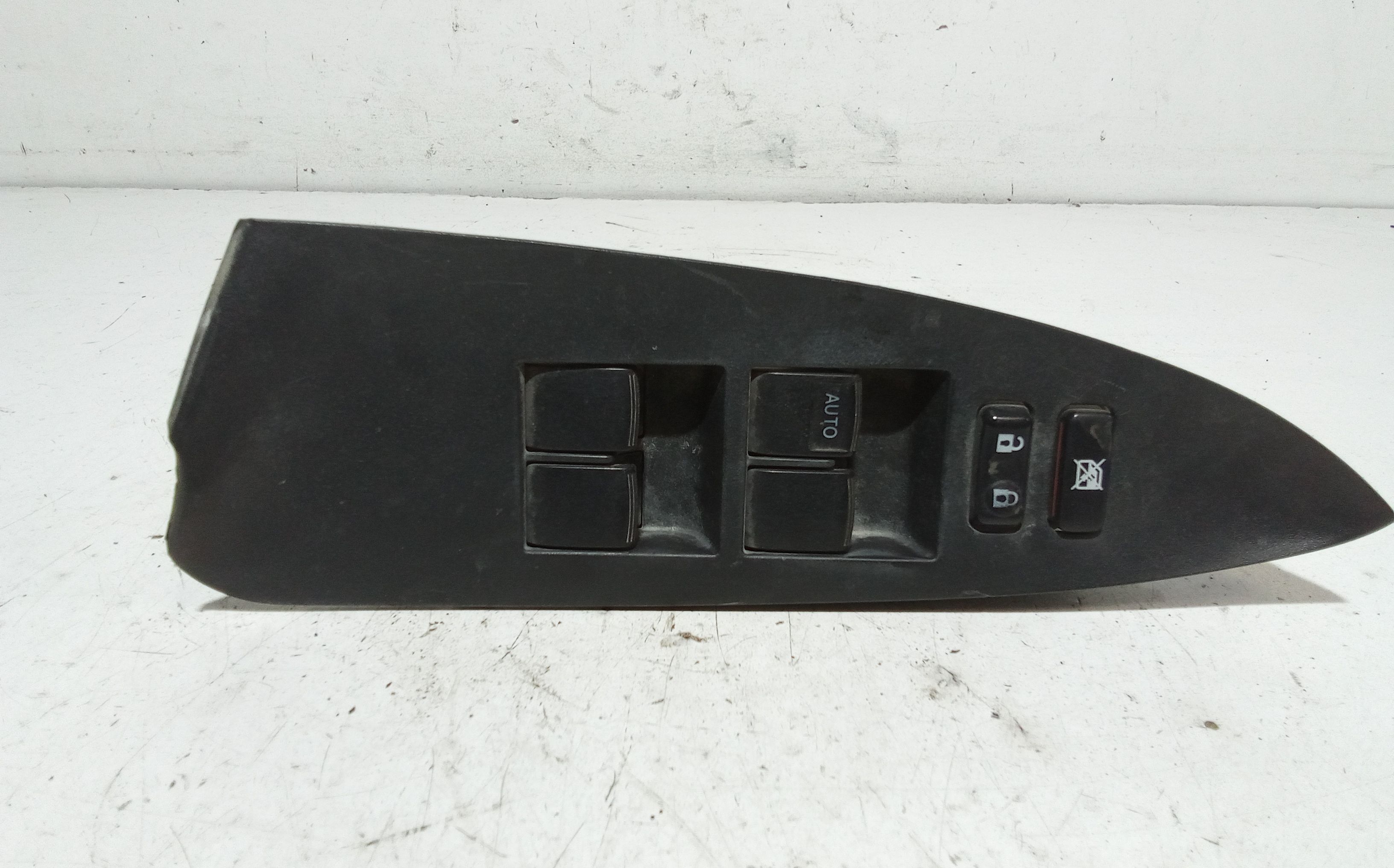 Pulsantiera anteriore sinistra Guida TOYOTA Rav4 4 Serie