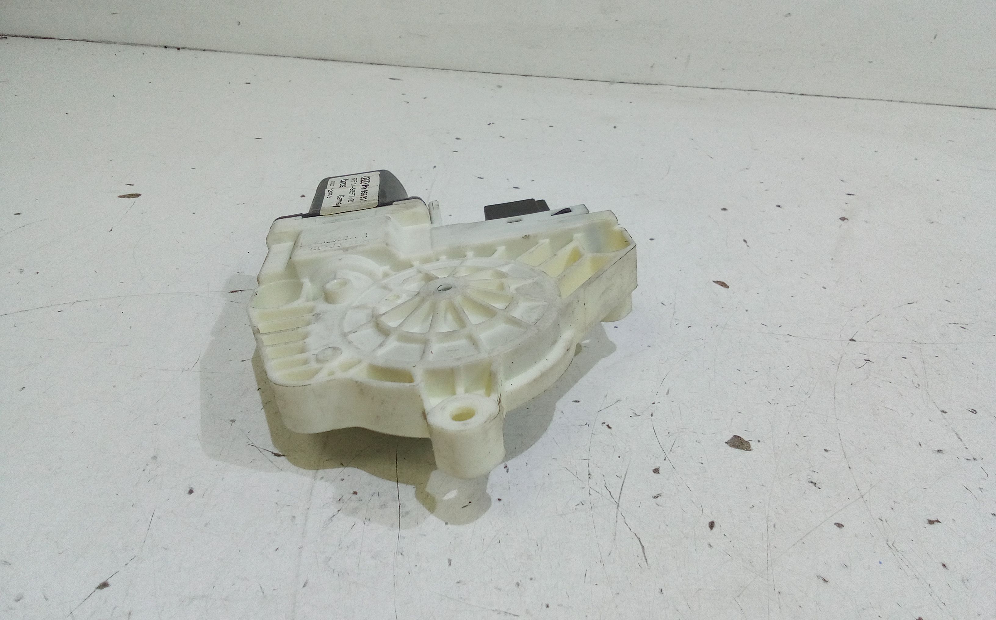 Motorino Alzavetro posteriore destra AUDI A4 Avant (8K5) (08>15)