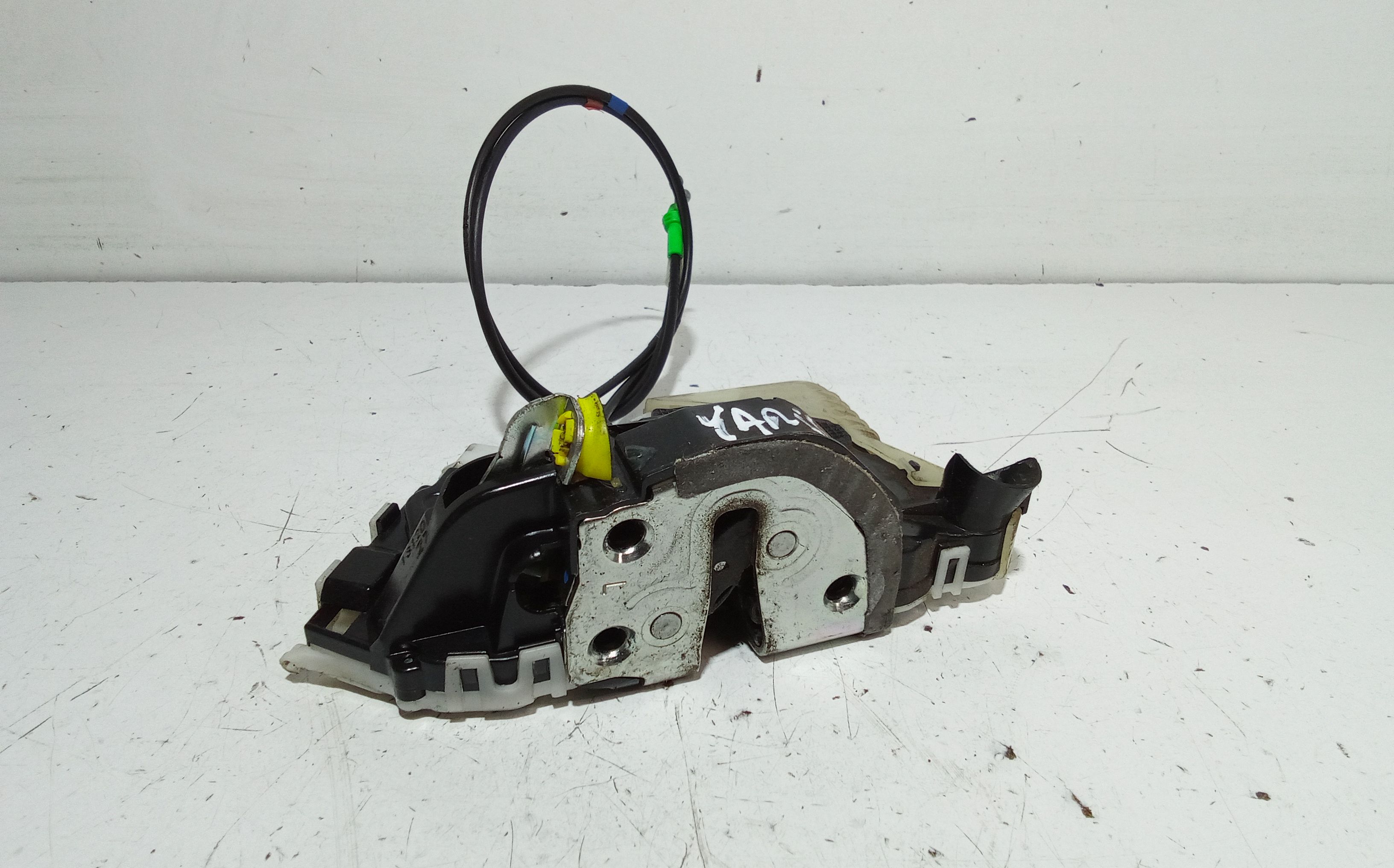 Serratura Anteriore Sinistra TOYOTA Yaris Serie (05>08)