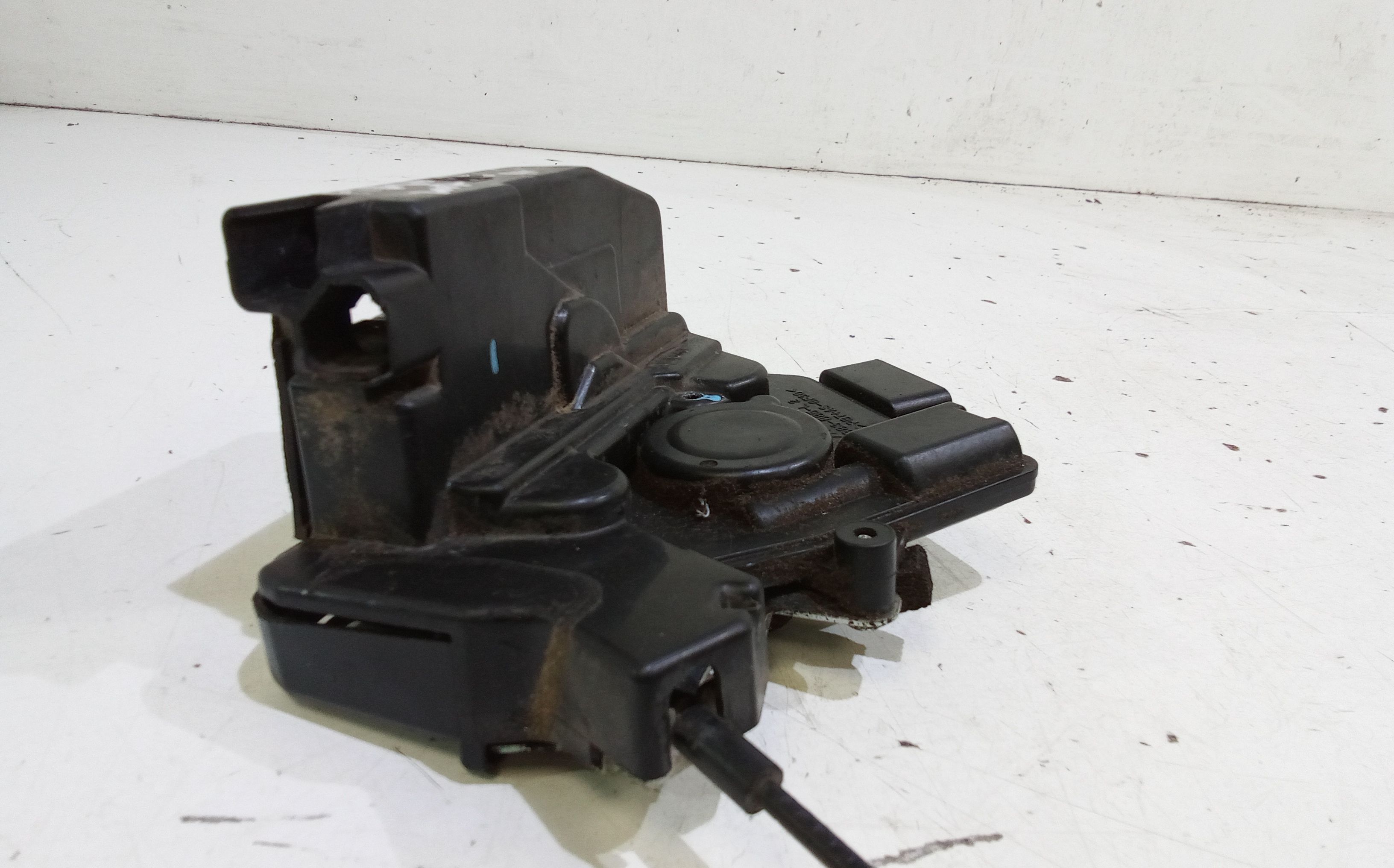 Serratura Anteriore Sinistra MAZDA 3 Berlina Serie (03>09)