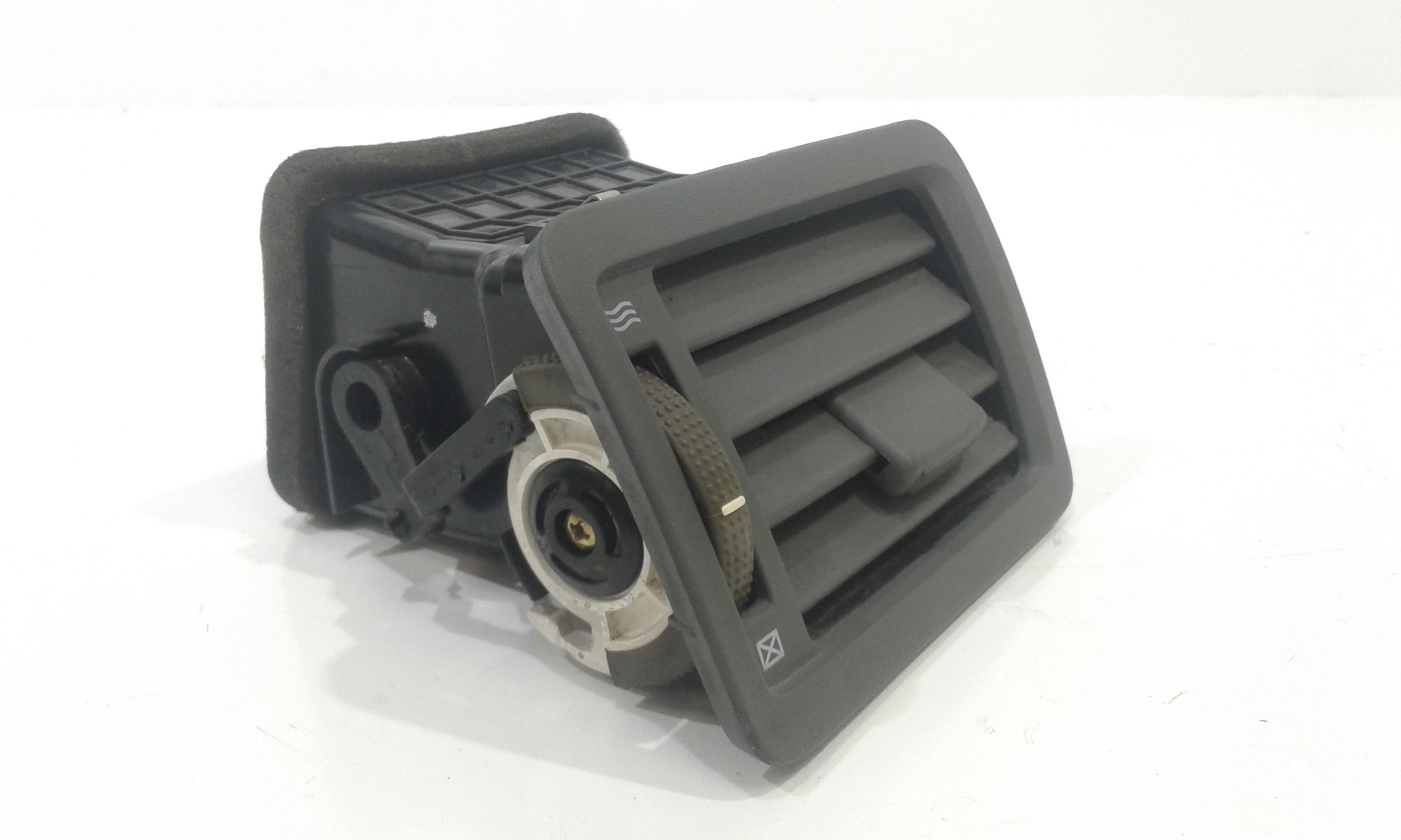 Bocchetta aria cruscotto lato guida HYUNDAI Tucson  Serie (04>09)