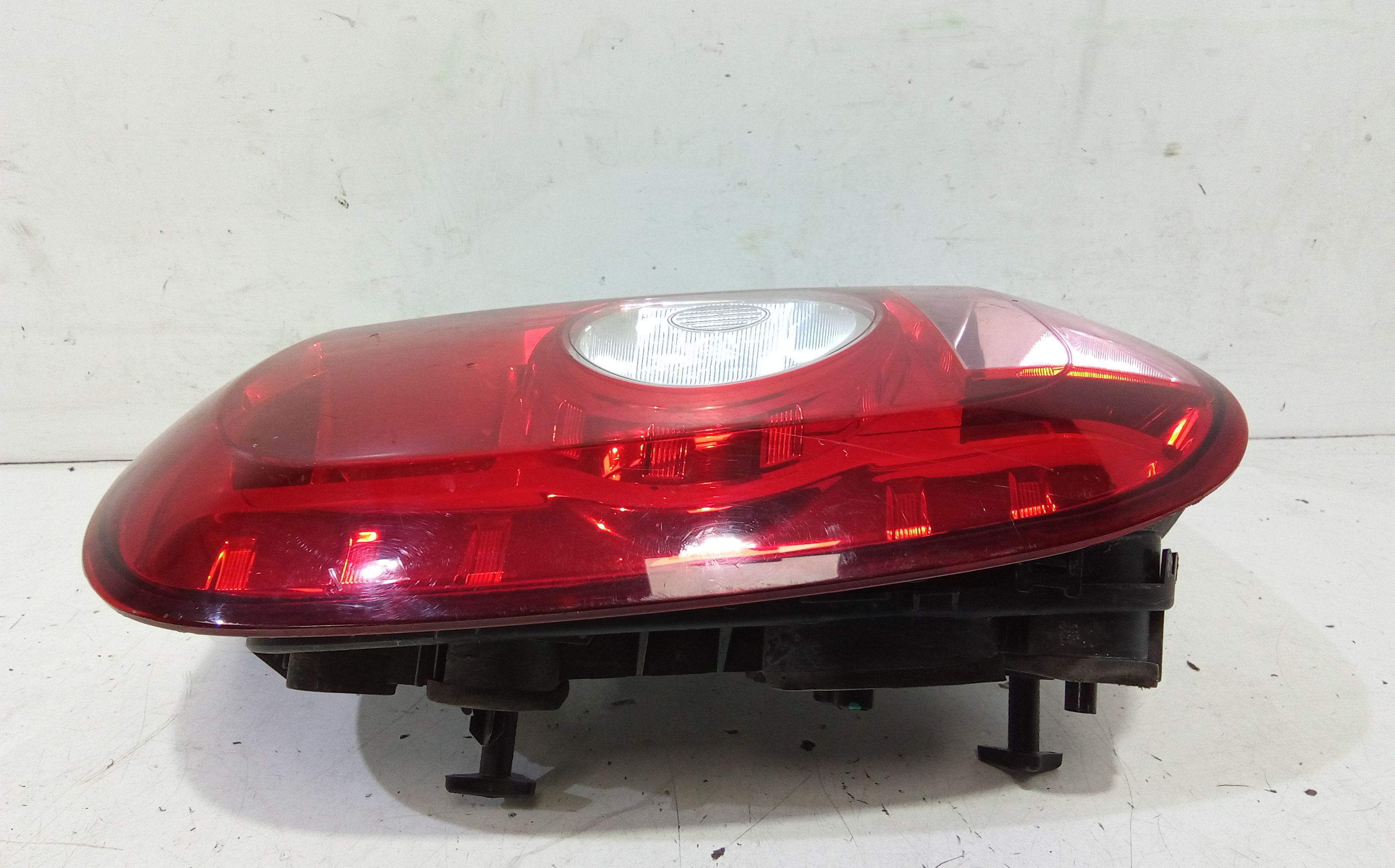 Stop fanale Posteriore sinistro lato Guida DACIA Duster 1 Serie