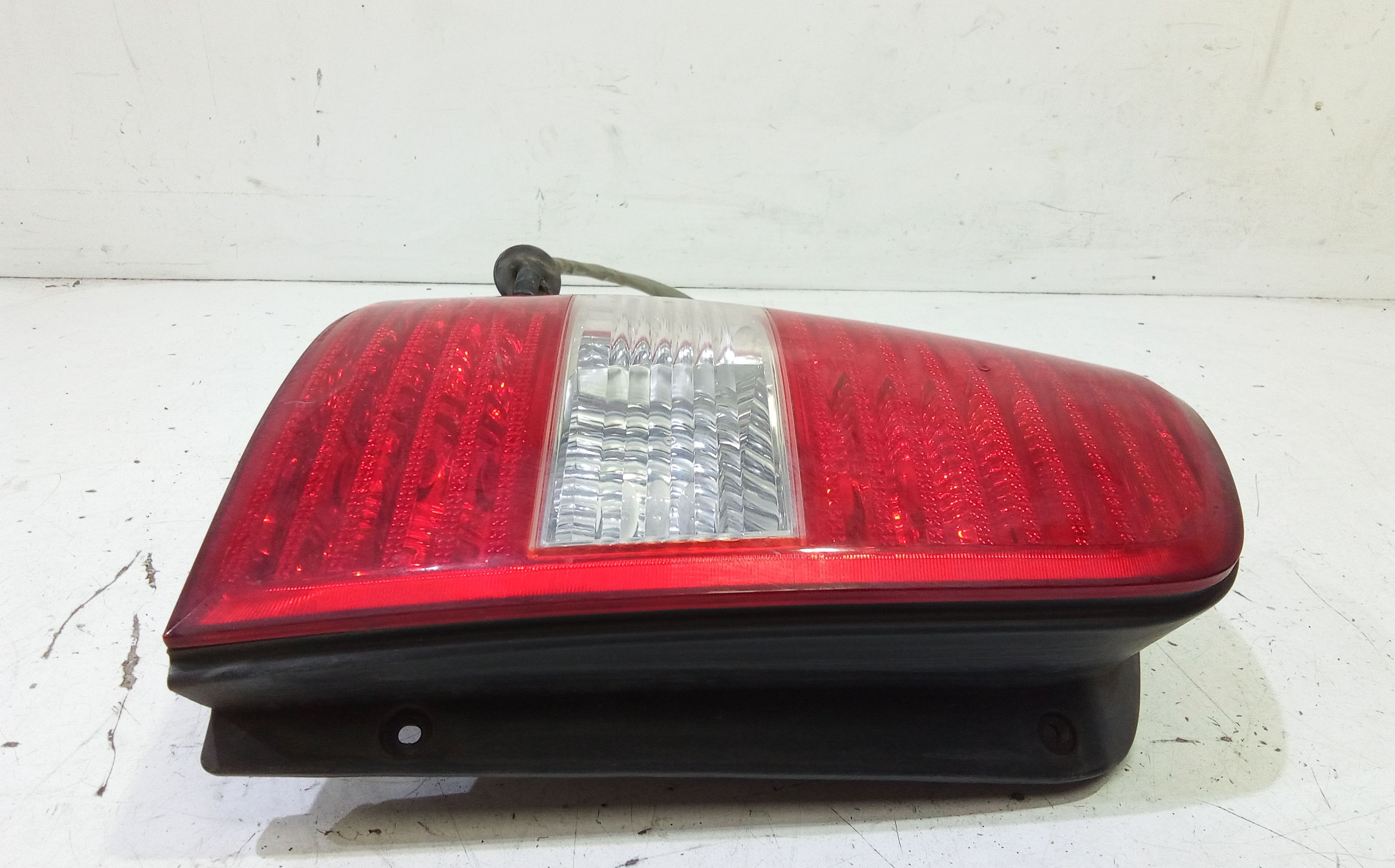 Stop fanale Posteriore sinistro lato Guida KIA Carnival 2 Serie