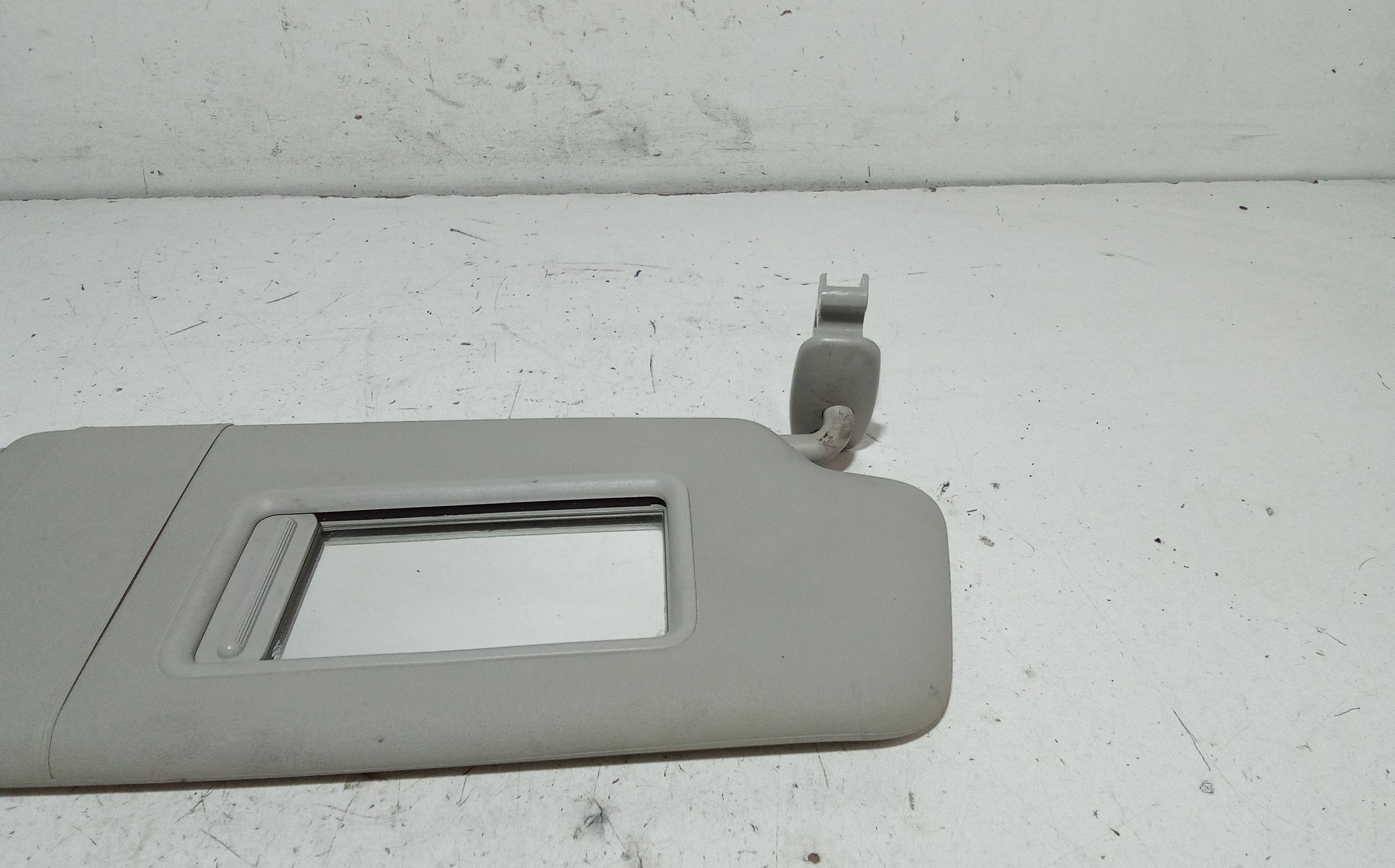 Parasole aletta Lato Passeggero AUDI A3 Serie (8P1) (05>08)