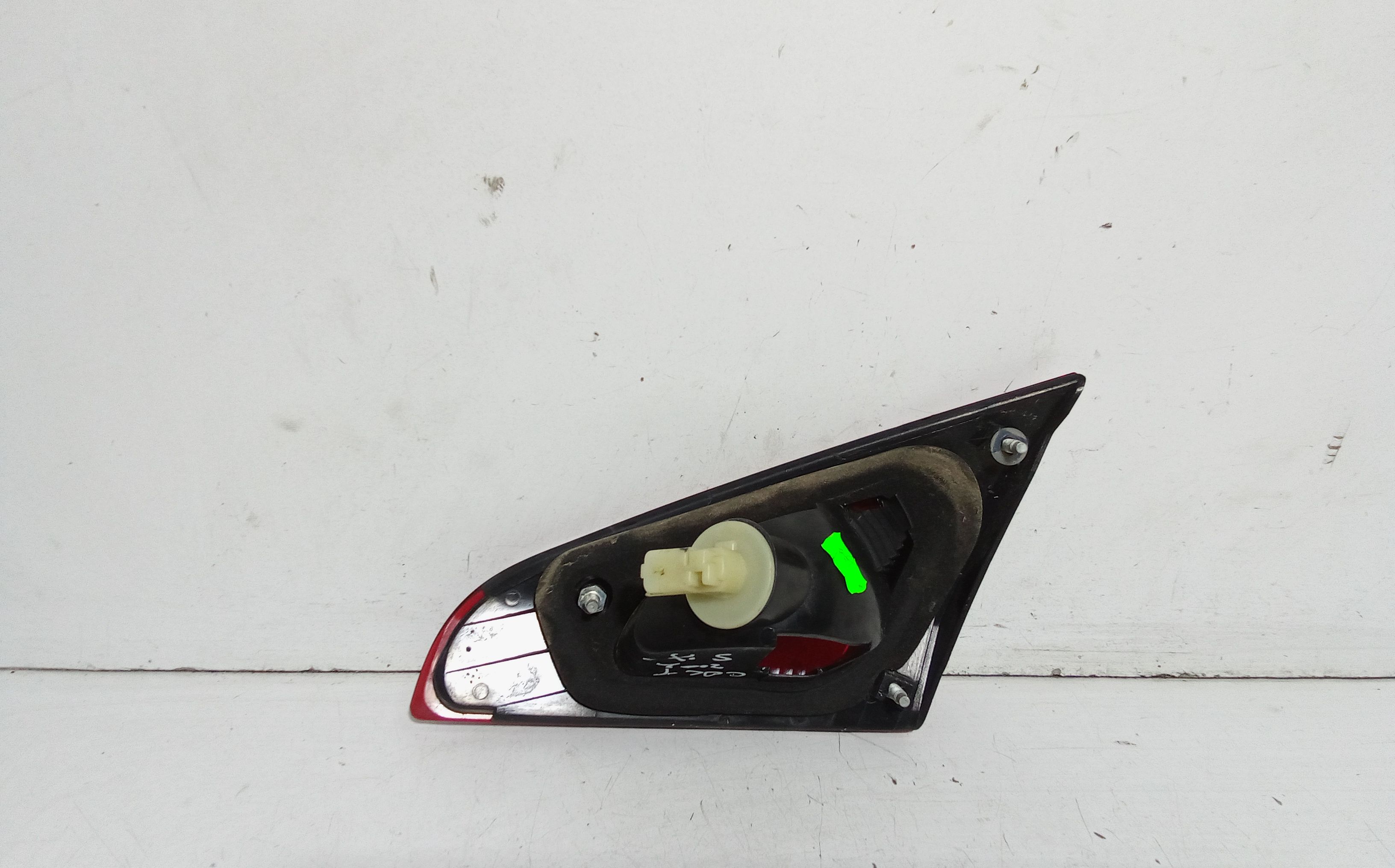 Stop Posteriore Sinistro Integrato nel Portello MITSUBISHI Colt CZ3 (05>08)